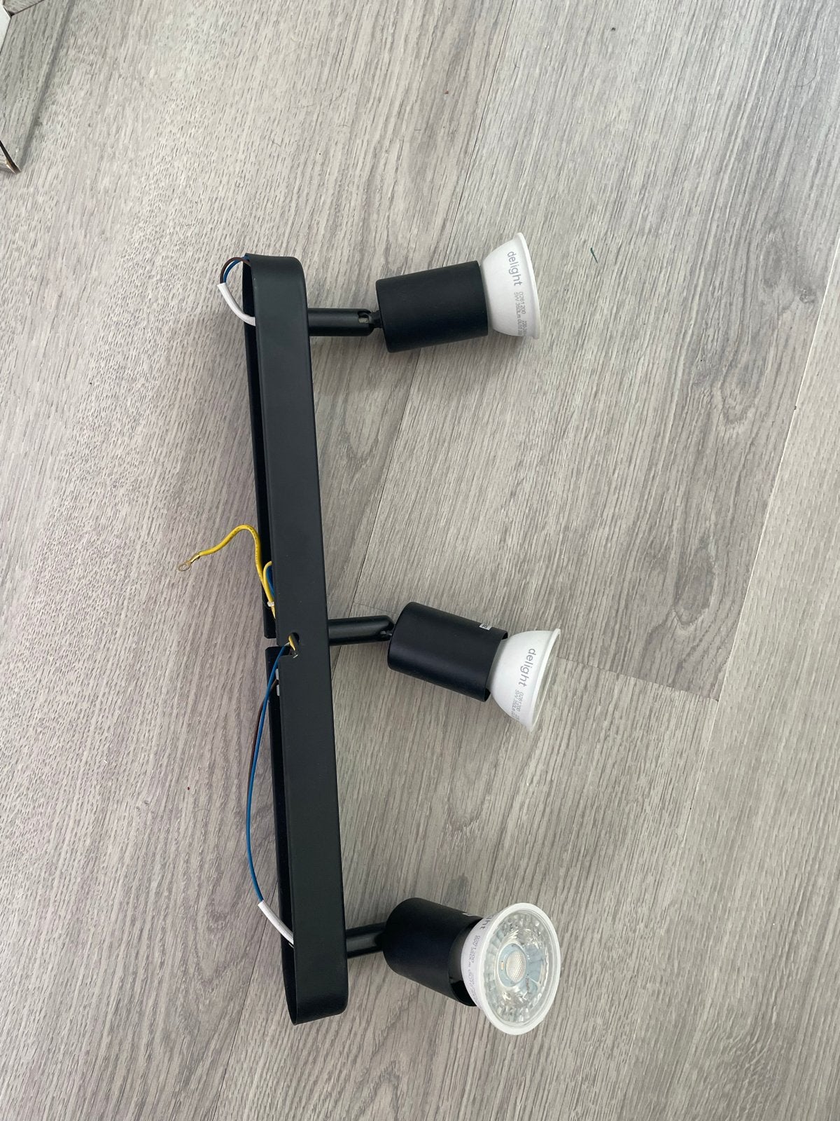 Zwarte plafondspot met 3 lampjes, Huis en Inrichting, Gebruikt, Inclusief lichtbron, Plafondspot, Ophalen of Verzenden