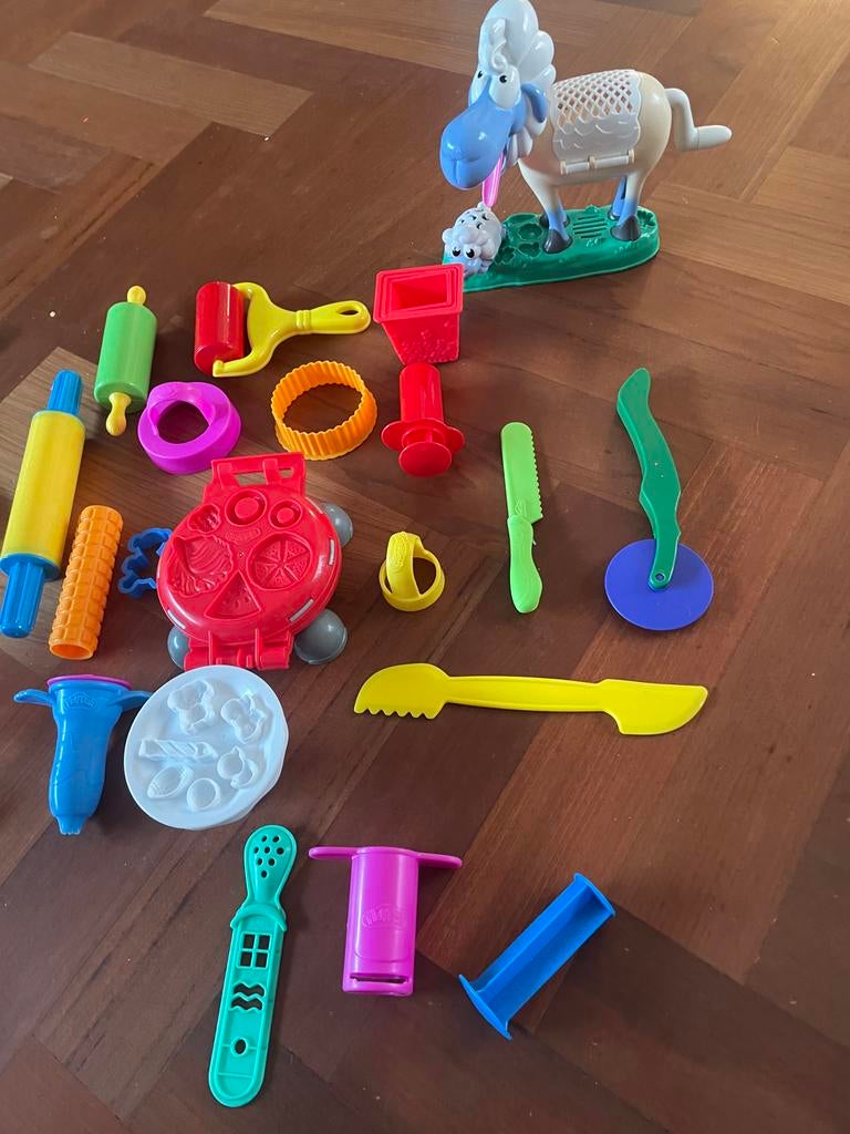 Grote voorraad Play-Doh en kleigereedschap, Ophalen of Verzenden, Gebruikt, Knutselen