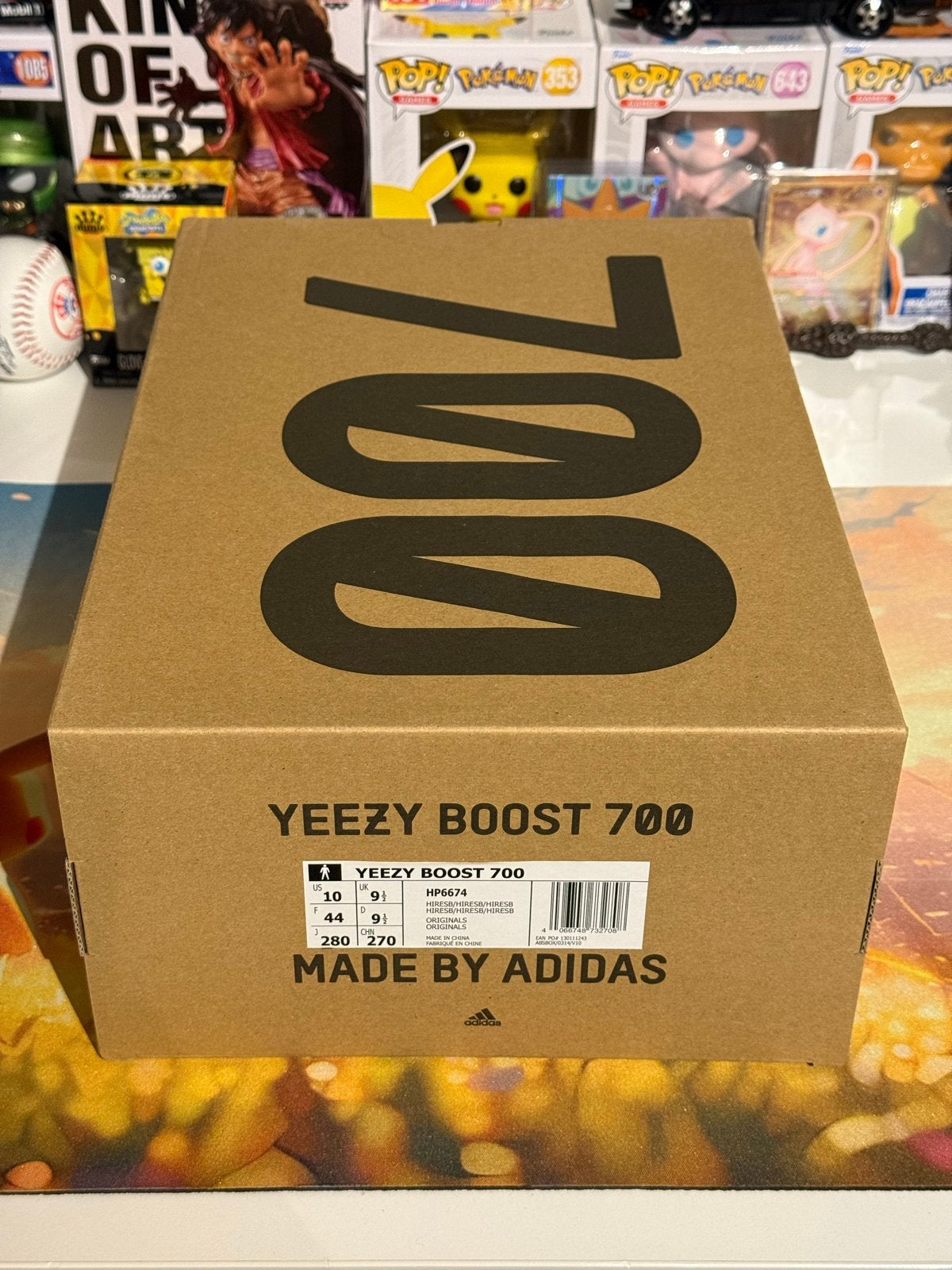3x Adidas Yeezy Boost 700 - Nieuw in doos, Ophalen of Verzenden, Nieuw, Overige kleuren, Sneakers of Gympen