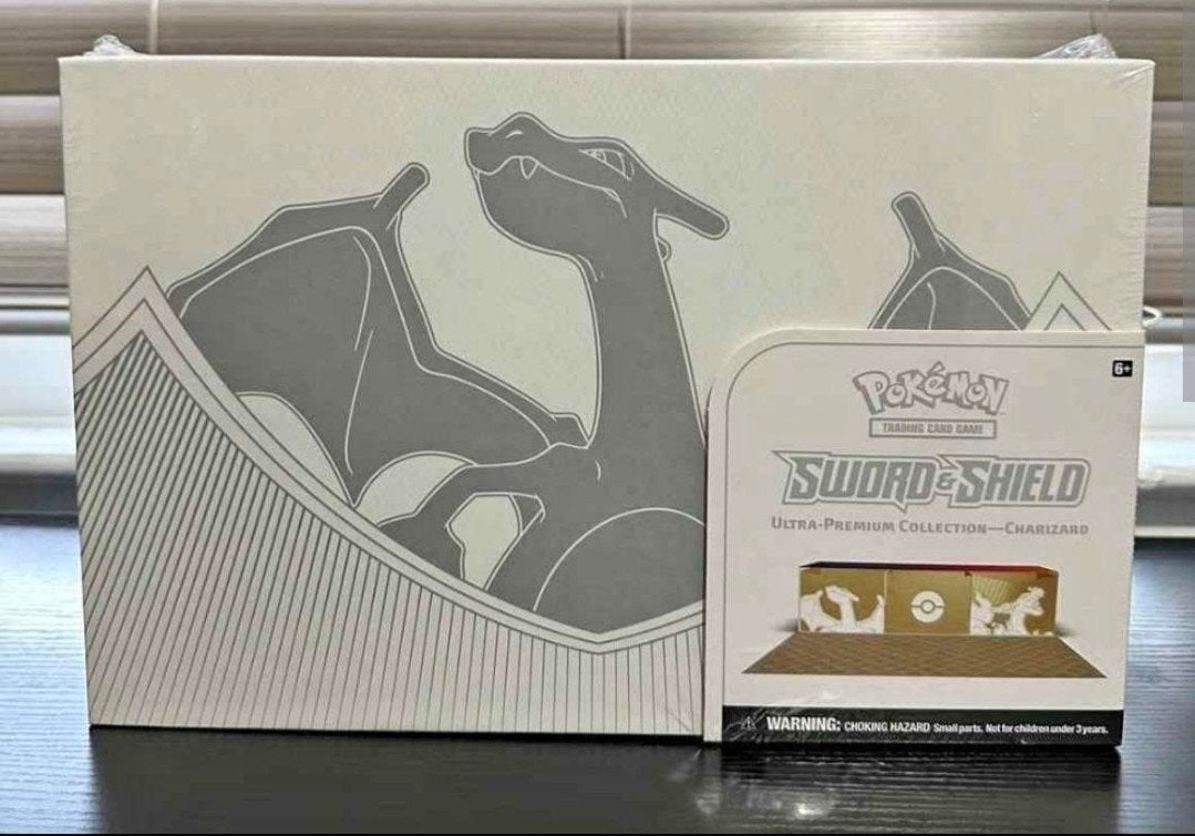Charizard UPC - Ultra Premium Collection Sealed, Ophalen of Verzenden, Nieuw