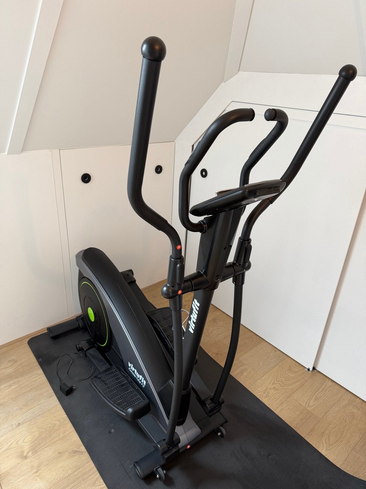 Virtufit Iconsole Total Fit Ergometer Crosstrainer, Sport en Fitness, Ophalen, Armen, Zo goed als nieuw, Crosstrainer