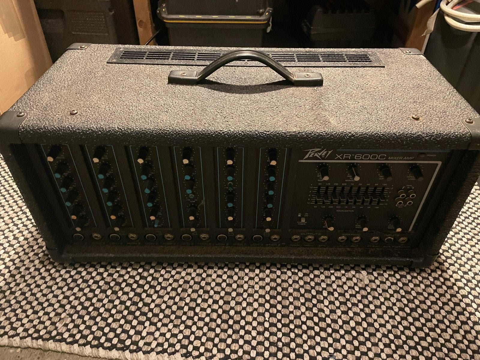 Peavey mixer versterker XR 600 C, Ophalen, Gebruikt, Minder dan 500 watt, Overige typen
