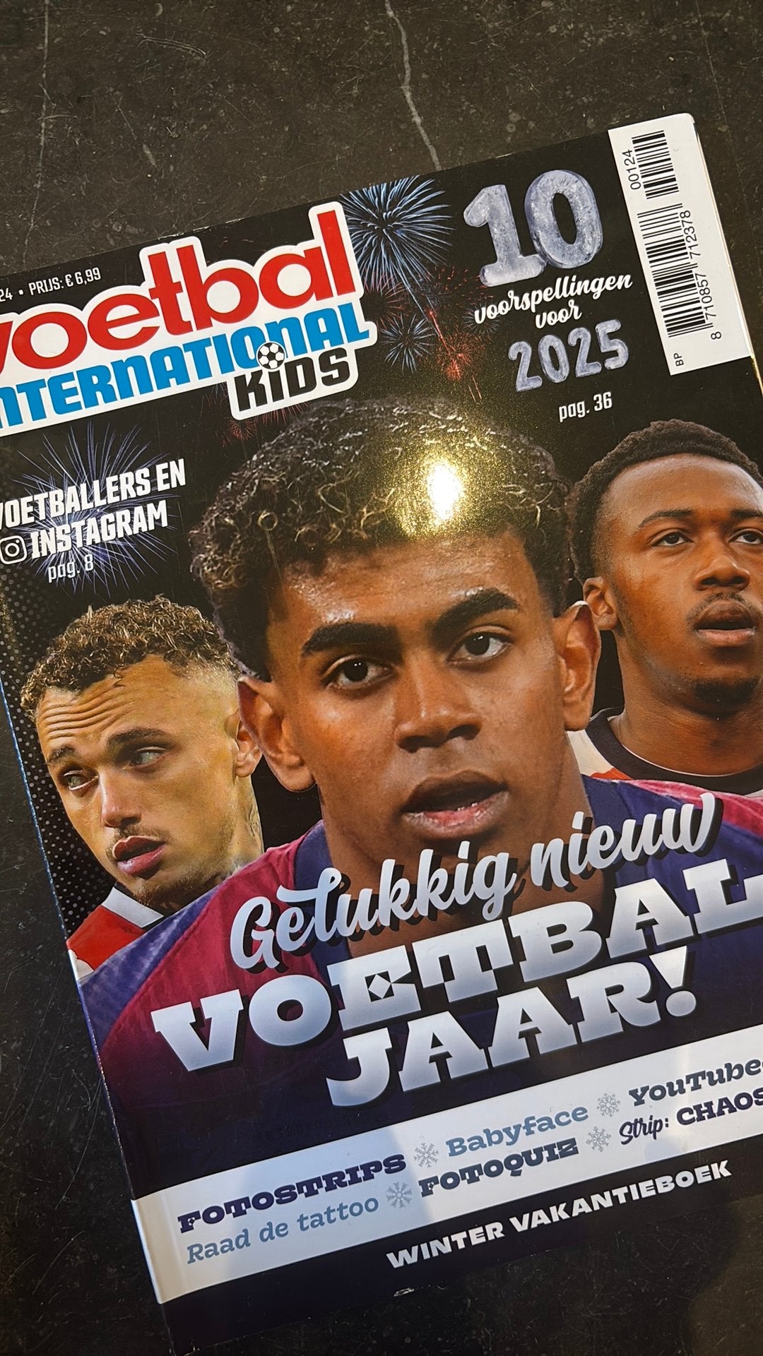 Gezocht! Gratis oude voetvaltijdschriften voor zoontje (8), Boeken, Ophalen, Gelezen