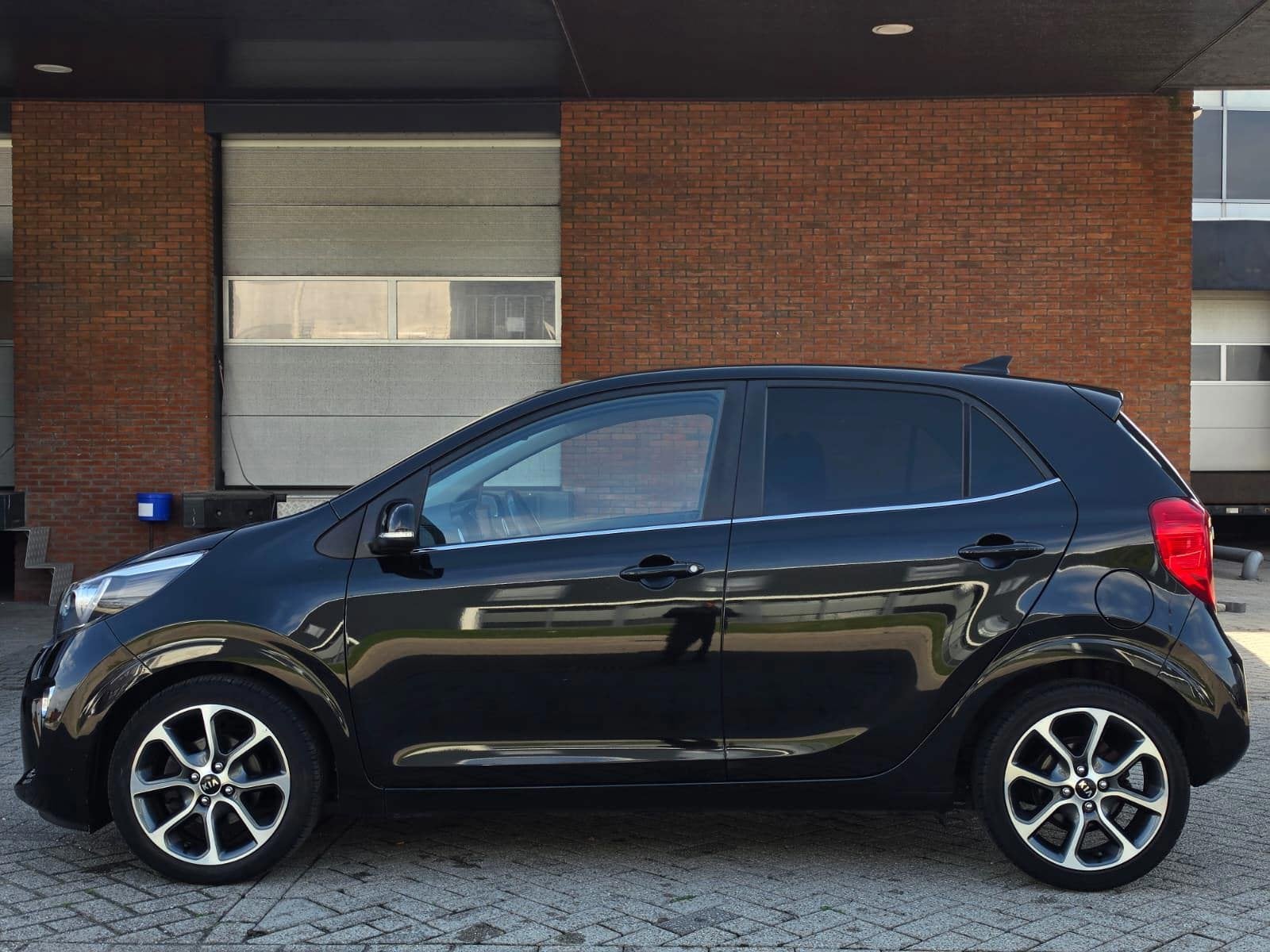Kia Picanto 1.0 CVVT Colour Edition|Carplay|Achteruitrijcame, Voorwielaandrijving, Dealer onderhouden, Gebruikt, Euro 6