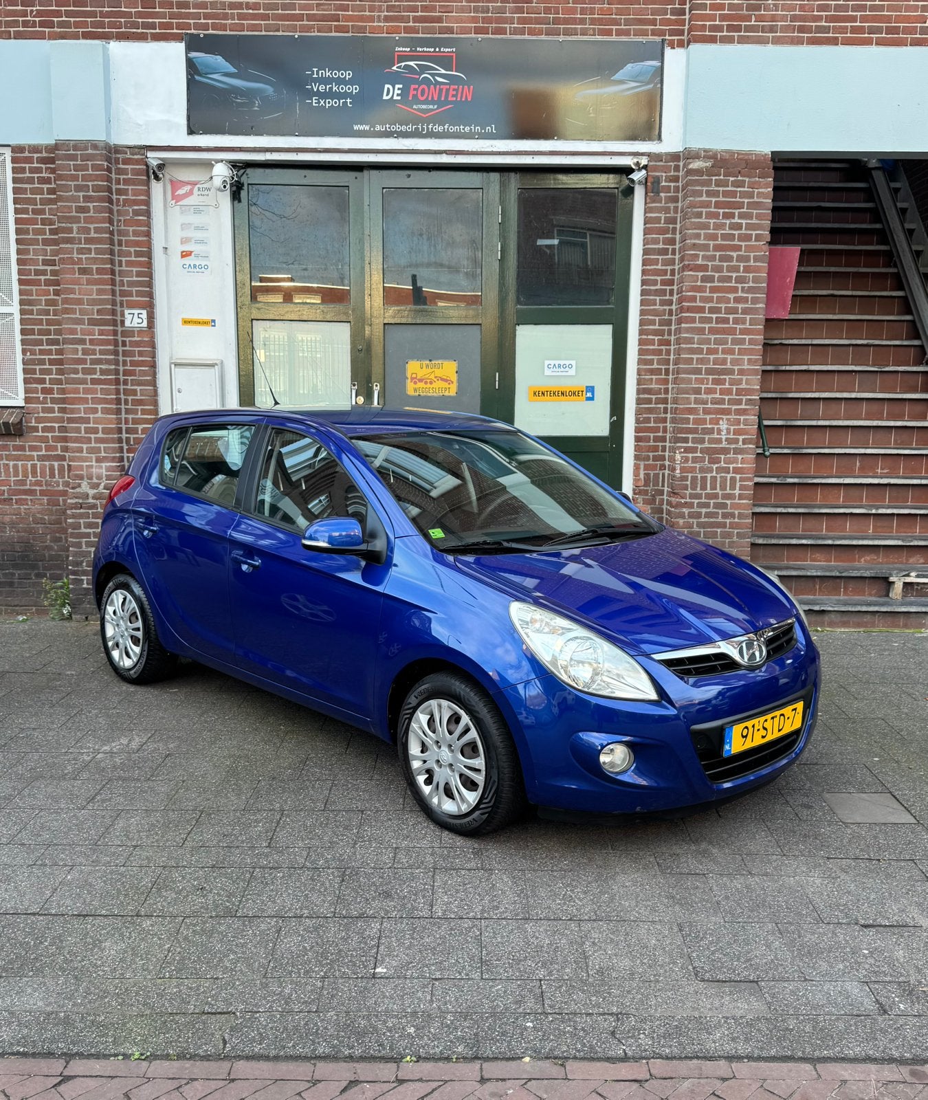 Hyundai i20 1.4 AUTOMAAT 2011 Airco/APK/Boekjes, Auto's, 40 €/maand, Zwart, 4 cilinders, 1396 cc