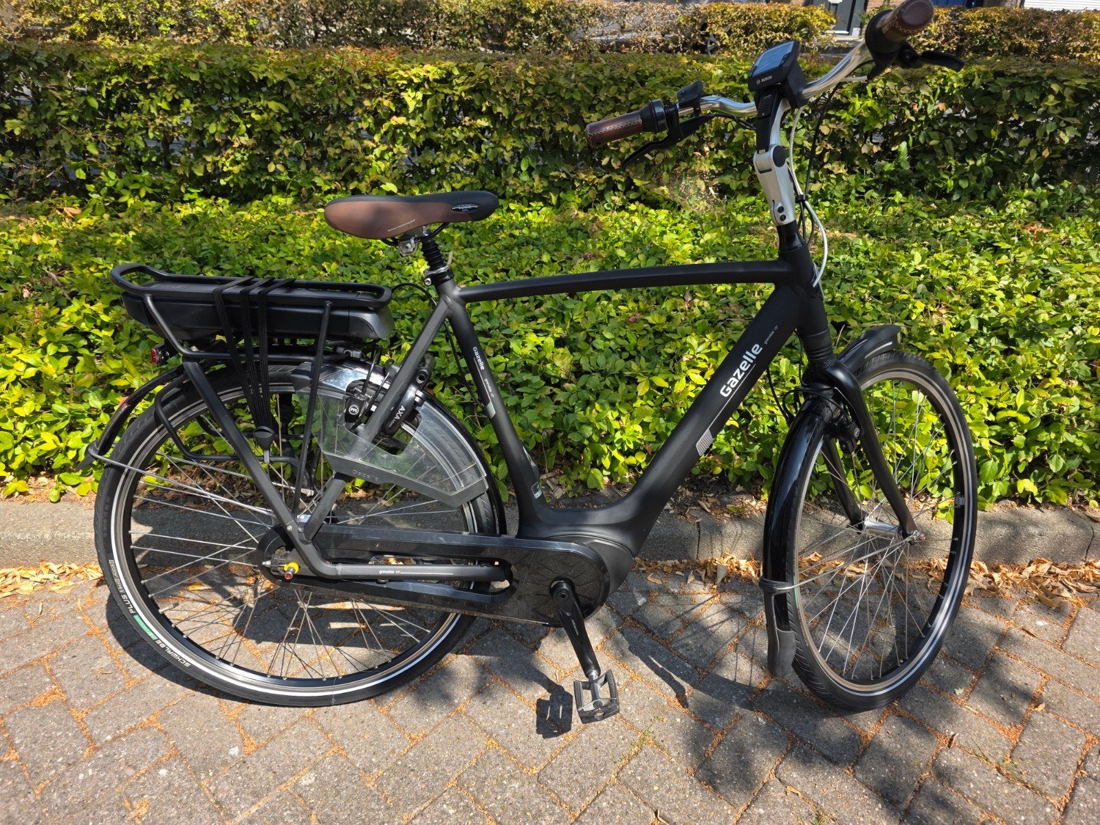 Gazelle Grenoble elektrische heren fiets met Bosch motor, Ophalen of Verzenden, Zo goed als nieuw, 59 cm of meer, 50 km per accu of meer