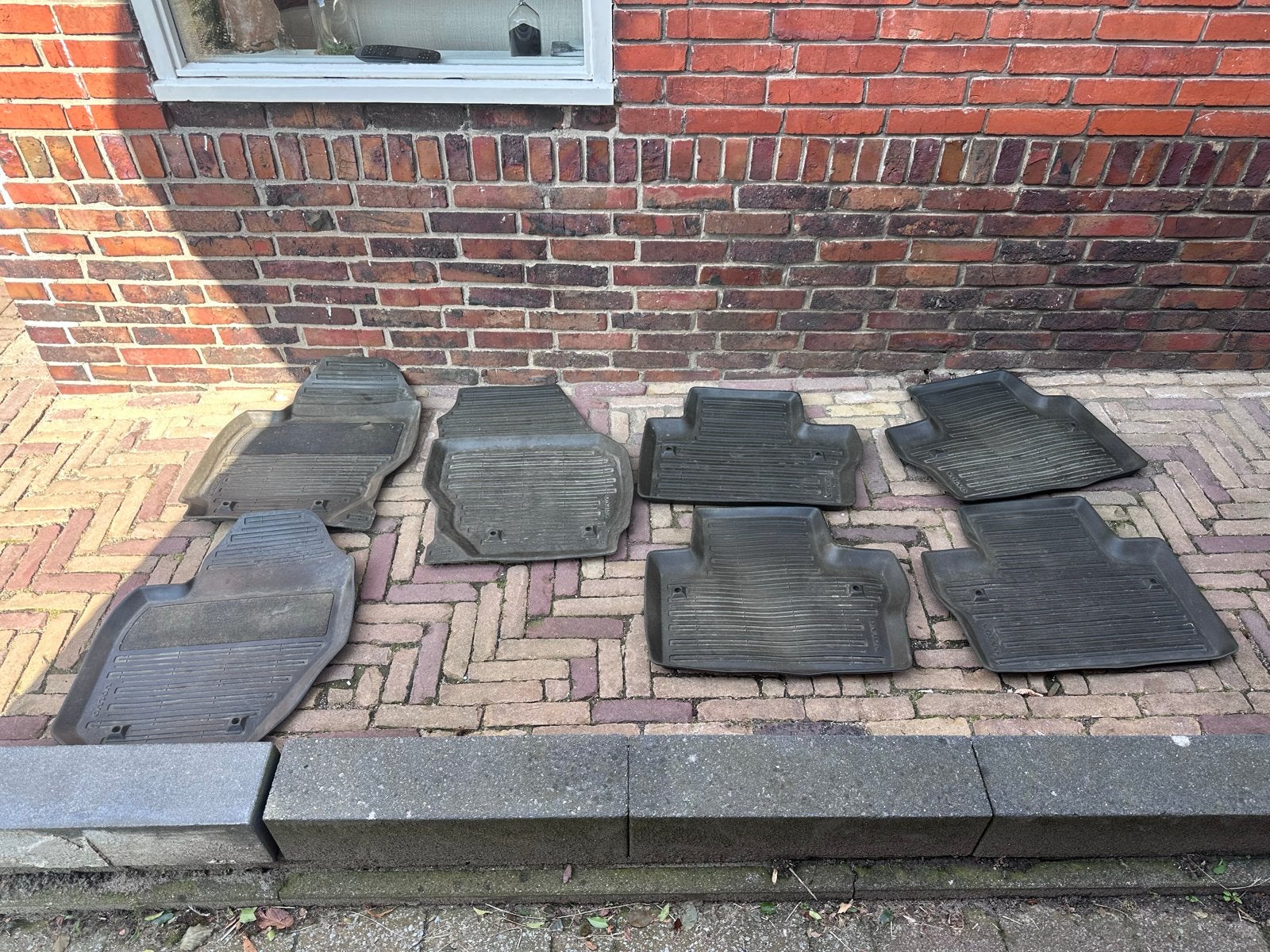 Volvo V70/XC70 Mattenset (2008-2016) Rubber, Ophalen of Verzenden, Gebruikt