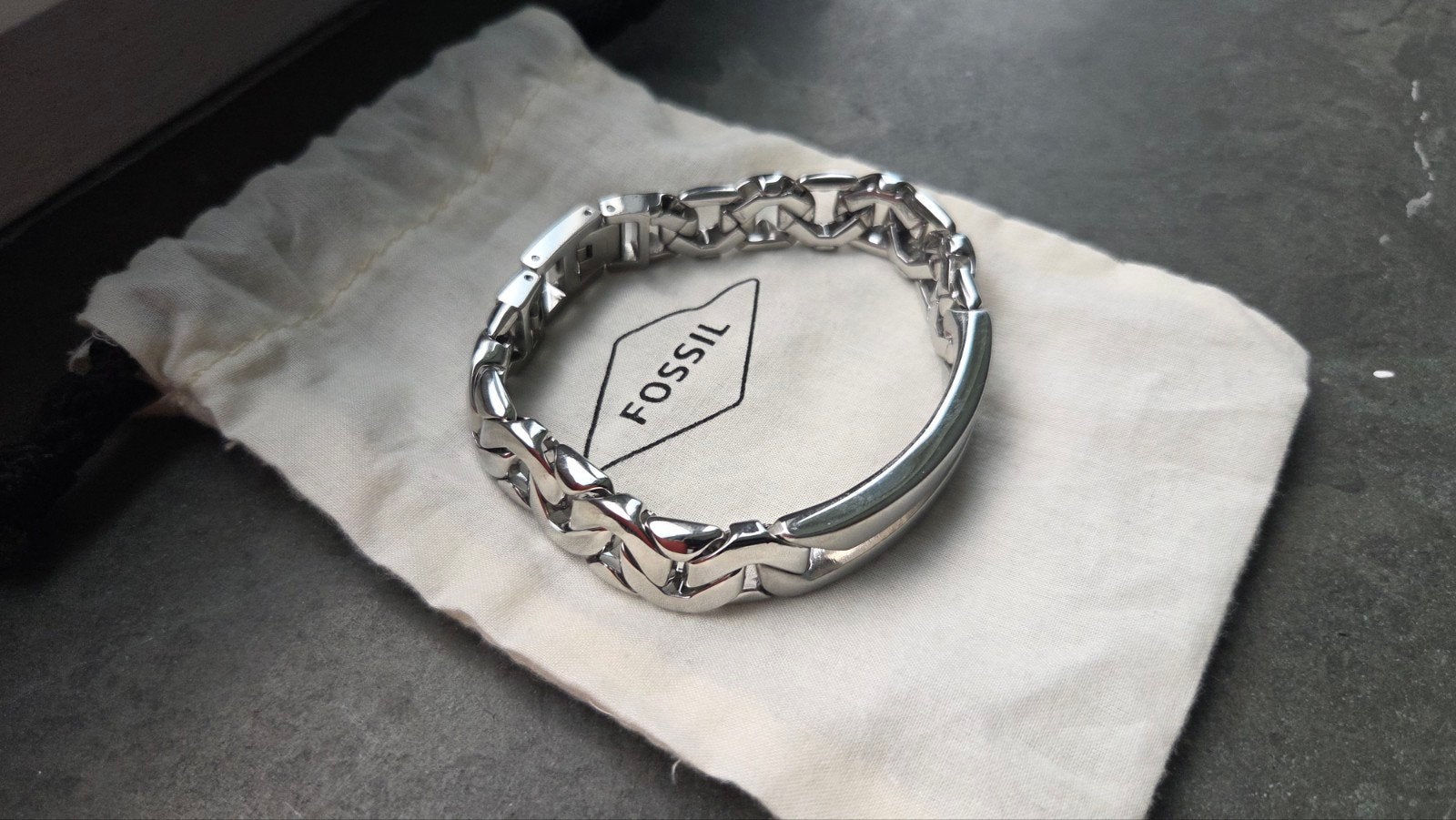 Fossil armband met doosje en zakje, Ophalen, Nieuw, Zilver, Staal