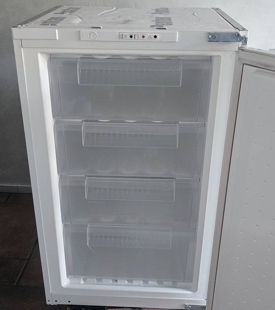 Inbouw siemens Vriezer, Gebruikt, Inbouw, 60 tot 90 cm, Ophalen