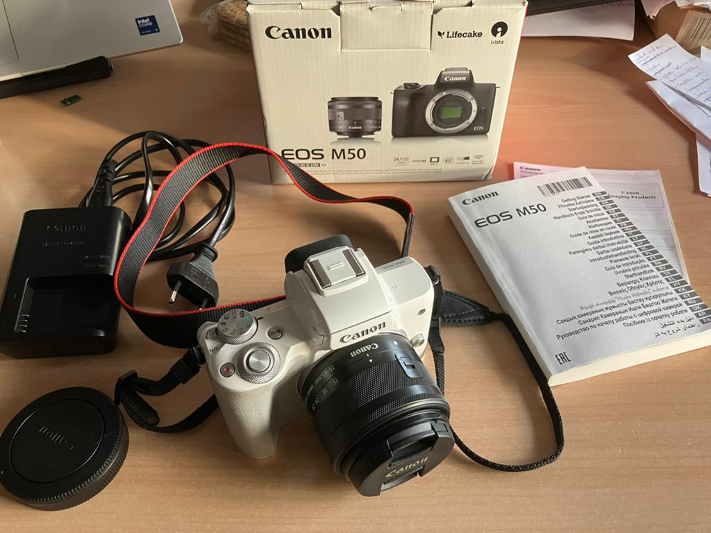 Canon EOS M50 systeemcamera 24 mp wit + 15-45mm IS STM, Gebruikt, Canon, Compact, Ophalen of Verzenden