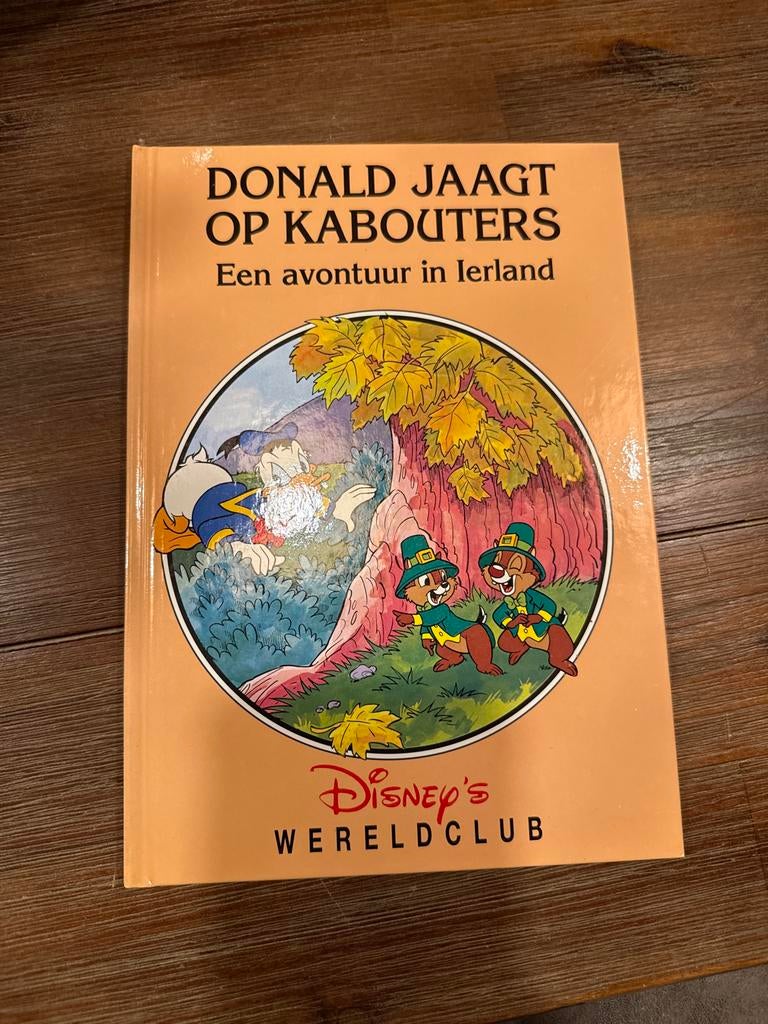 Donald Jaagt op Kabouters - Disney's Wereldclub, Ophalen of Verzenden, Zo goed als nieuw