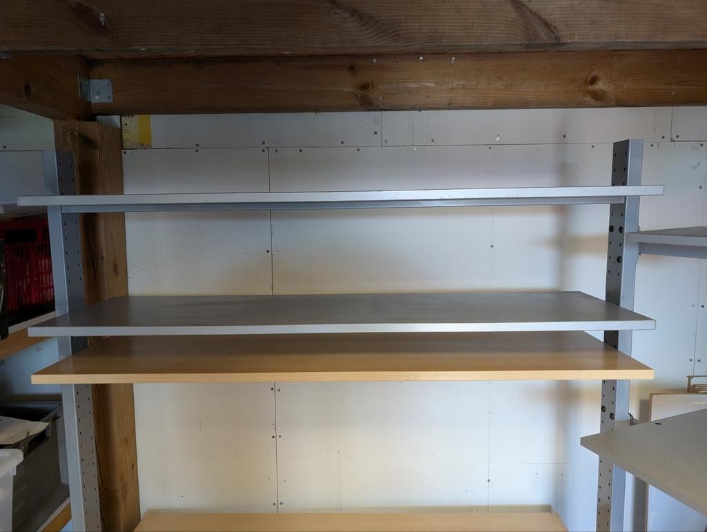 Groot bureau met planken, Ophalen, Gebruikt