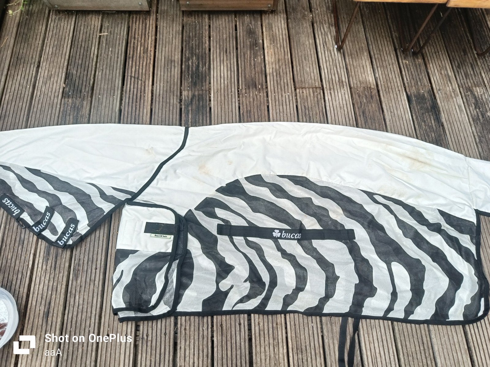 Bucas Buzz Off Rain Zebra - Maat 135 / 6'0 / 183, Ophalen of Verzenden, Zo goed als nieuw