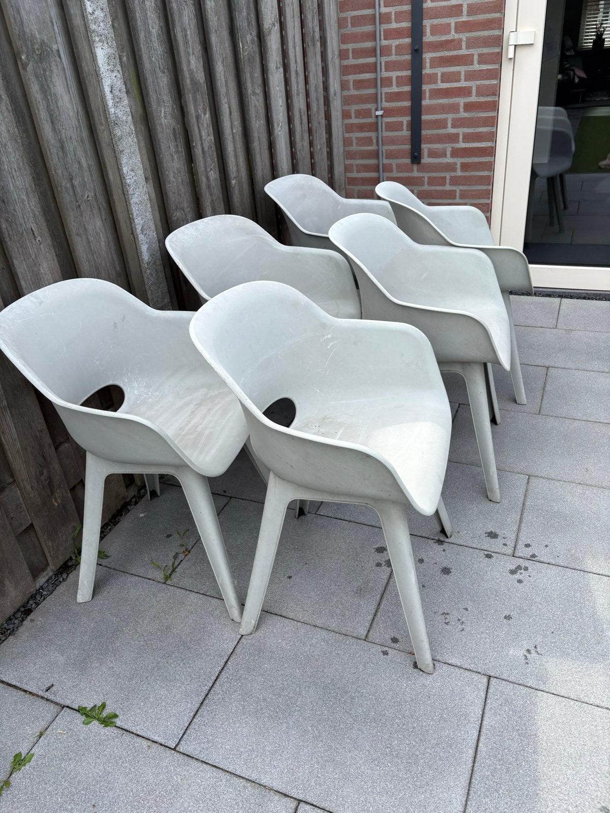6x Witte kunststof stoelen - Gebruikt gratis af te halen, Ophalen, Kunststof, Gebruikt, Wit