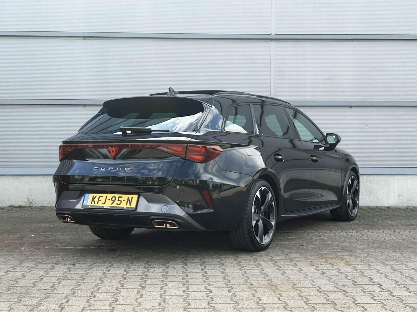 CUPRA Leon Sportstourer 1.5 TSI 204pk e-Hybrid Business | So, Auto's, 12 maanden, 4 cilinders, Alcantara, Plug-in hybride