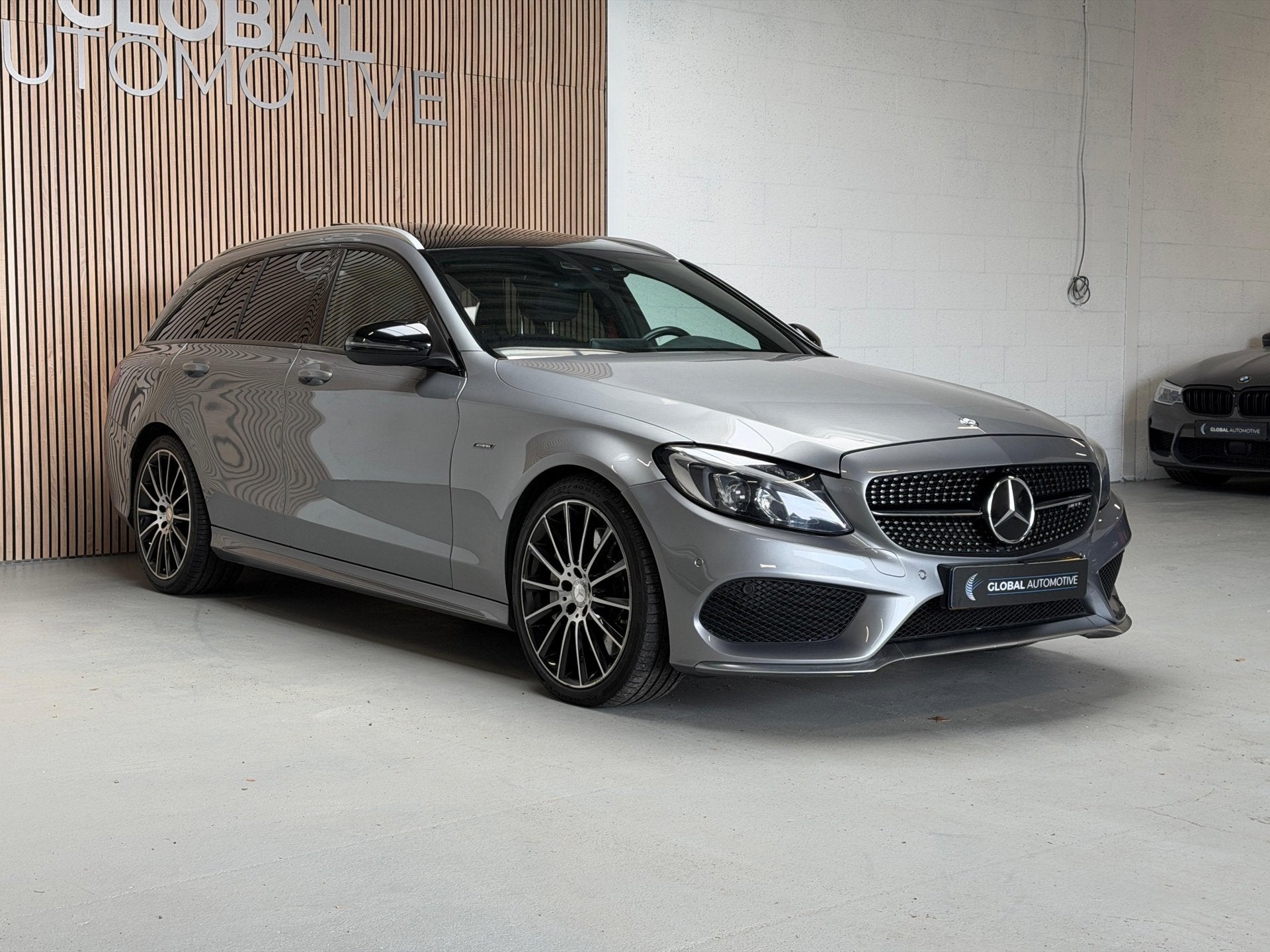 Mercedes-Benz C-klasse Estate 450 AMG 4MATIC - SCHUIFDAK - B, Auto's, Dealer onderhouden, 367 pk, 2996 cc, Leder