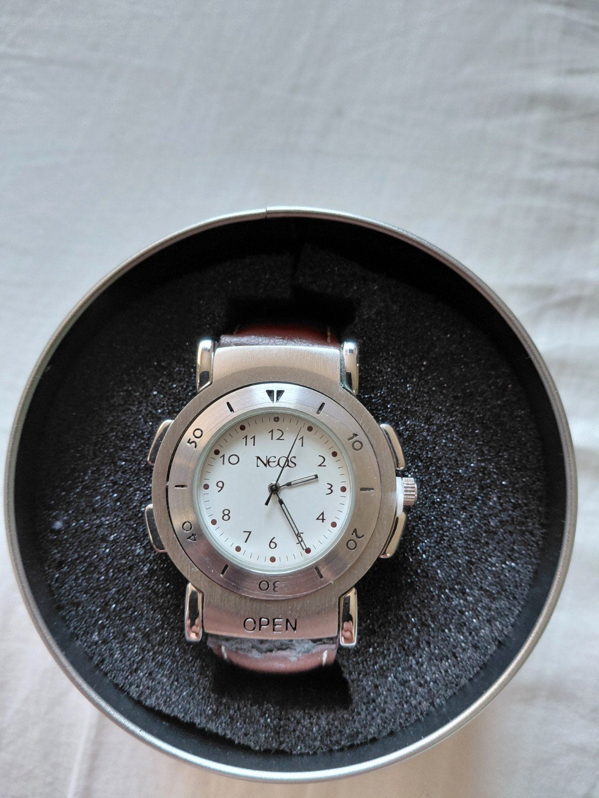 Neos Horloge met Kompas - Nieuwstaat, Sieraden, Tassen en Uiterlijk, Horloges | Heren, Ophalen of Verzenden