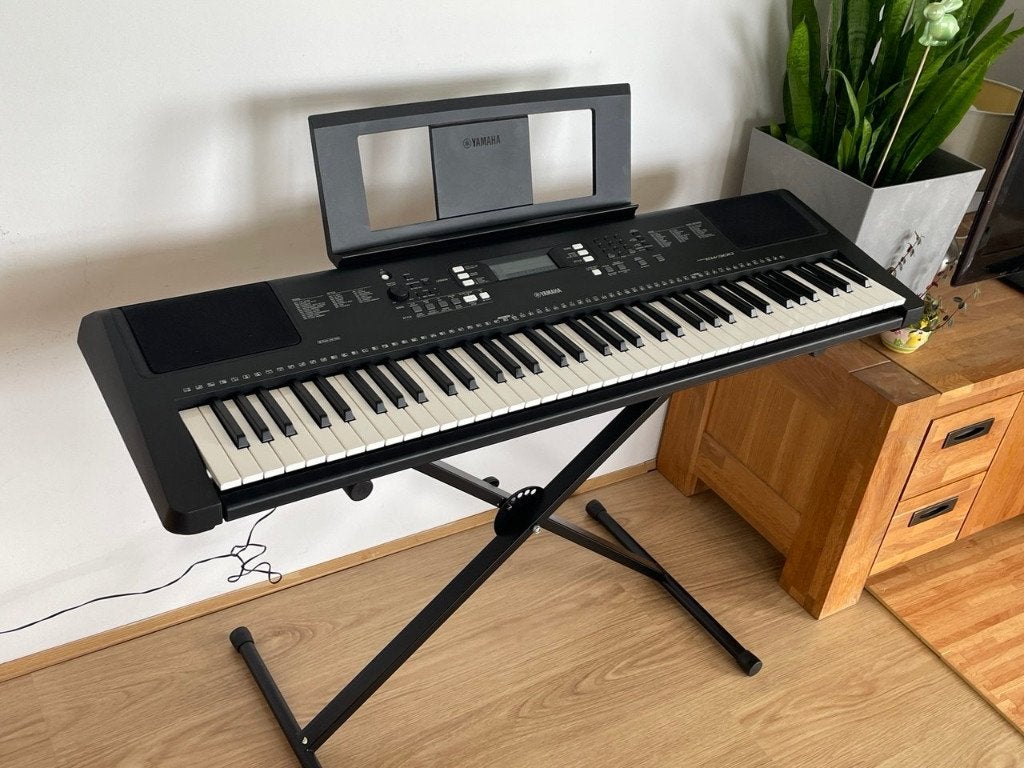 Yamaha PSR-EW300 Keyboard, Muziek en Instrumenten, Keyboards, Ophalen, Yamaha, Met standaard, Zo goed als nieuw