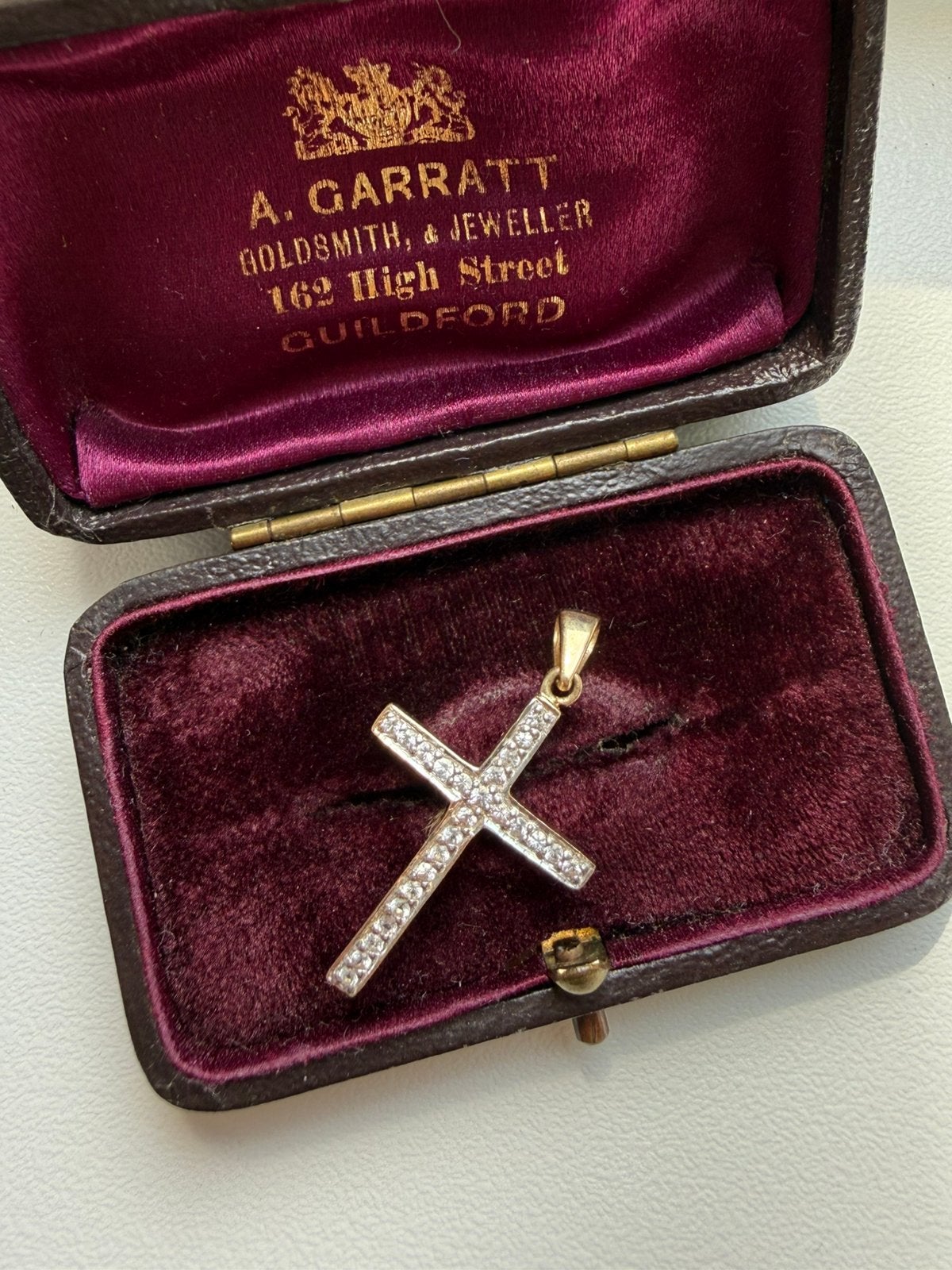 Vintage 9 karaat diamanten kruishanger, Ophalen of Verzenden, Zo goed als nieuw, Nvt, Met edelsteen