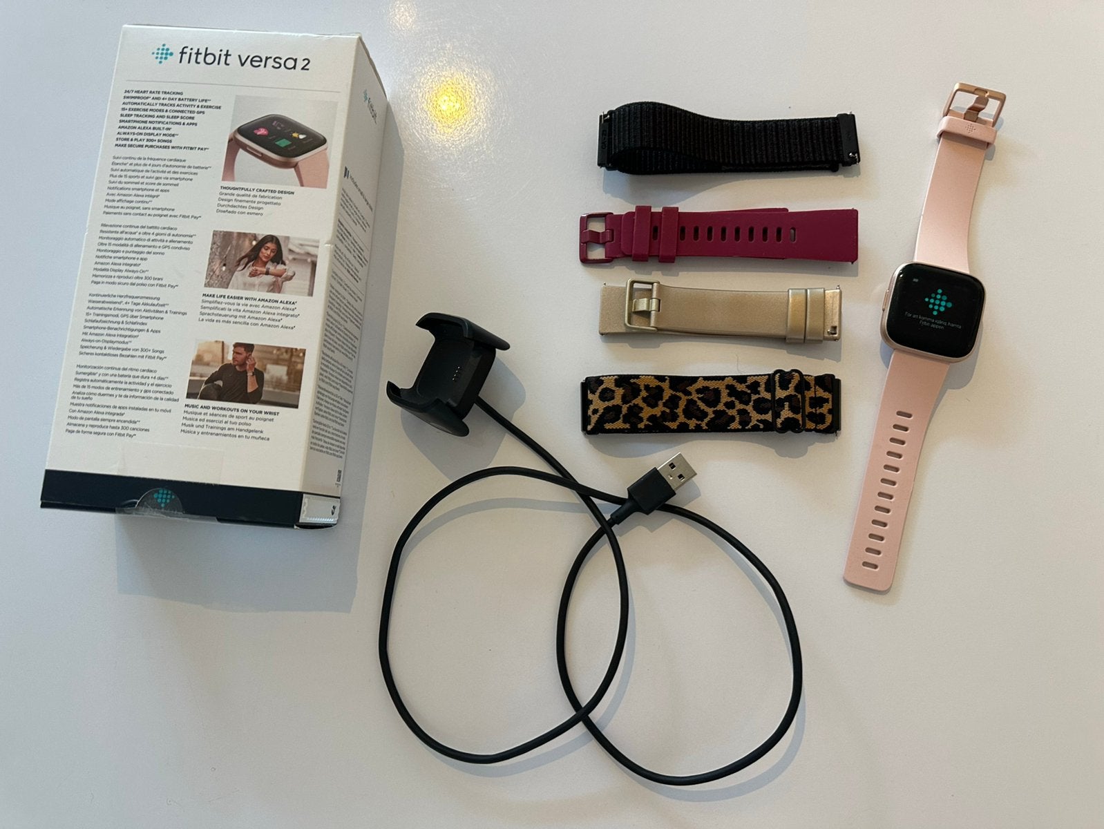 Fitbit Versa 2 Smartwatch - rose goud met 4 extra bandjes, Ophalen, Gebruikt, Android, Waterdicht