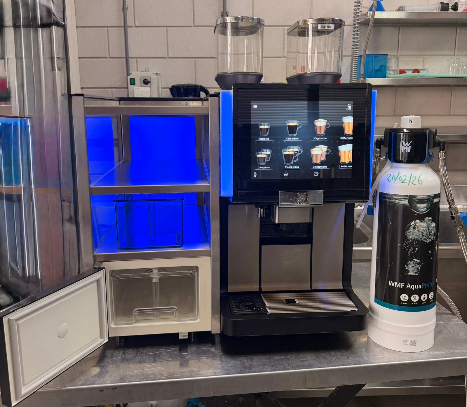 WMF 5000 S+ Dynamic Milk + Cup&Cool | WMF onderhouden | 230v, 10 kopjes of meer, Koffiemachine, Koffiebonen, Zo goed als nieuw