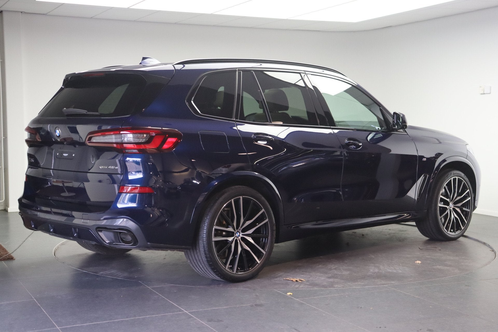 BMW X5 xDrive45e High Executive M Sport Automaat / Panoramad, Auto's, Dealer onderhouden, Gebruikt, 394 pk, Met garantie (alle)