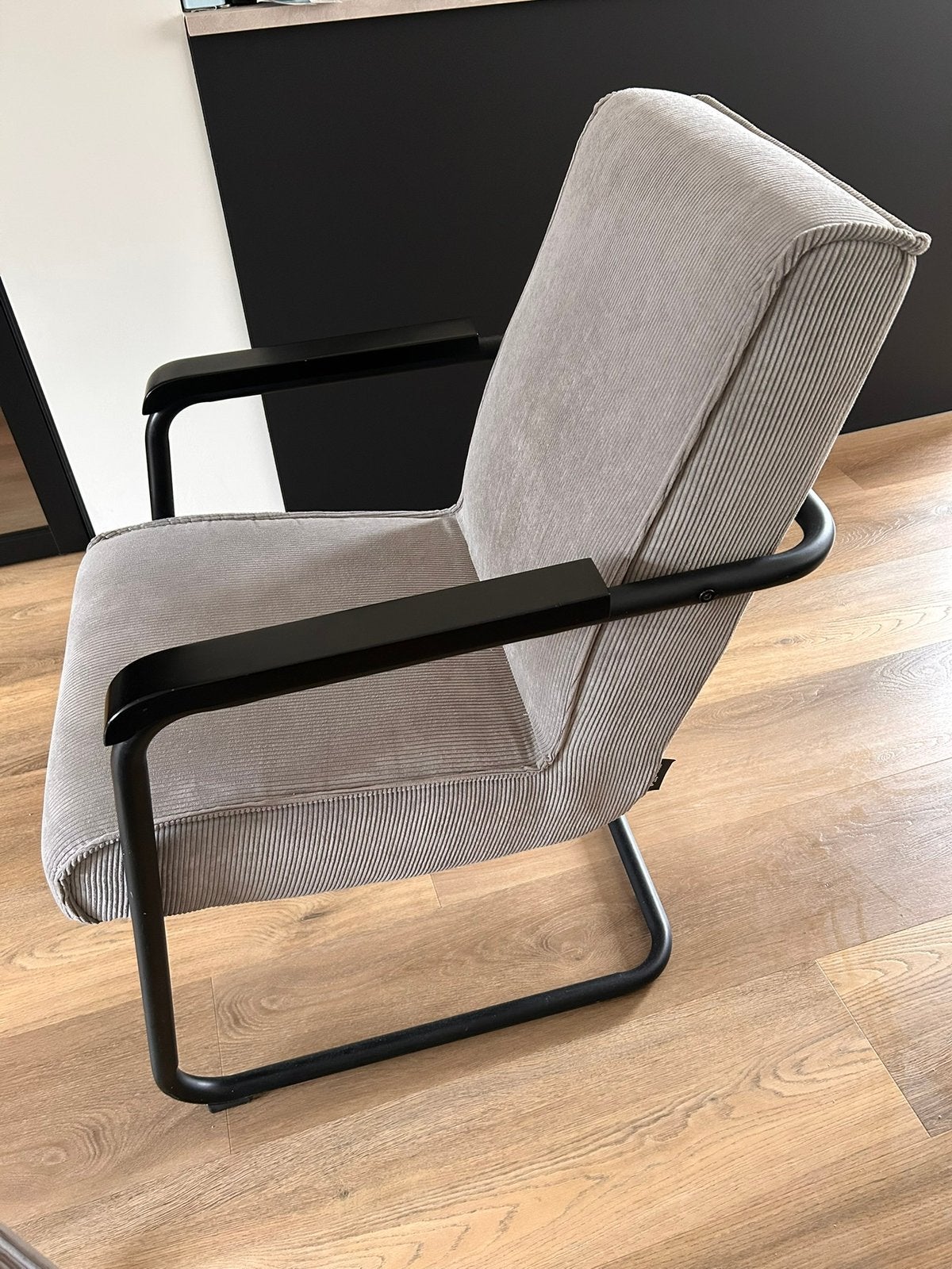 WOOOD Fauteuil grijs ribstof met voetenbank, Ophalen, Zo goed als nieuw, 75 tot 100 cm, 50 tot 75 cm