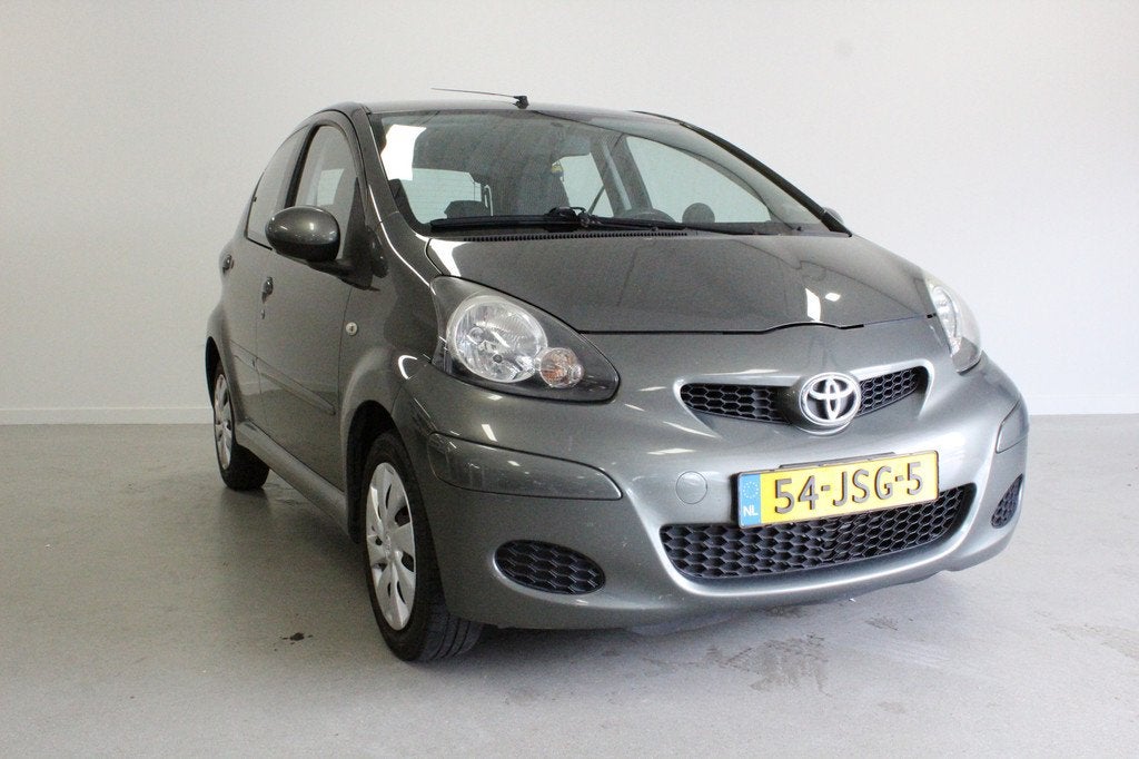 Toyota Aygo 1.0-12V | NIEUWE APK | 5DEUR | AIRCO | ELEK-RAME, Auto's, Toyota, Voorwielaandrijving, Gebruikt, Zwart, 4 stoelen
