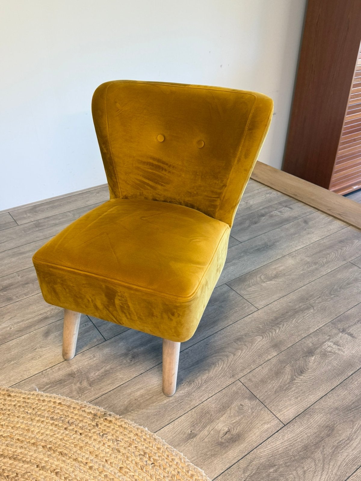 Mooie okergele fauteuil stoel, Ophalen, 75 tot 100 cm, Zo goed als nieuw, Stof