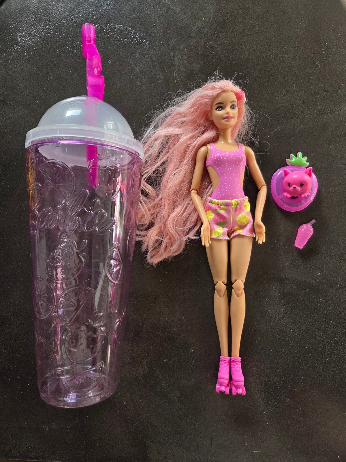 Barbie Pop Reveal Fruit Series Aardbeienlimonade pop, Ophalen of Verzenden, Zo goed als nieuw, Barbie