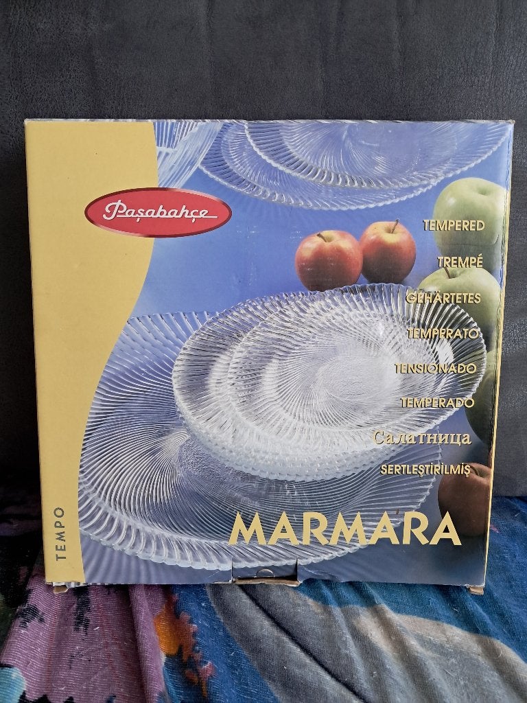 mooie Taart schaal met bordjes - nieuw, Huis en Inrichting, Keuken | Servies, Overige merken, Nieuw, Ophalen of Verzenden, Overige stijlen