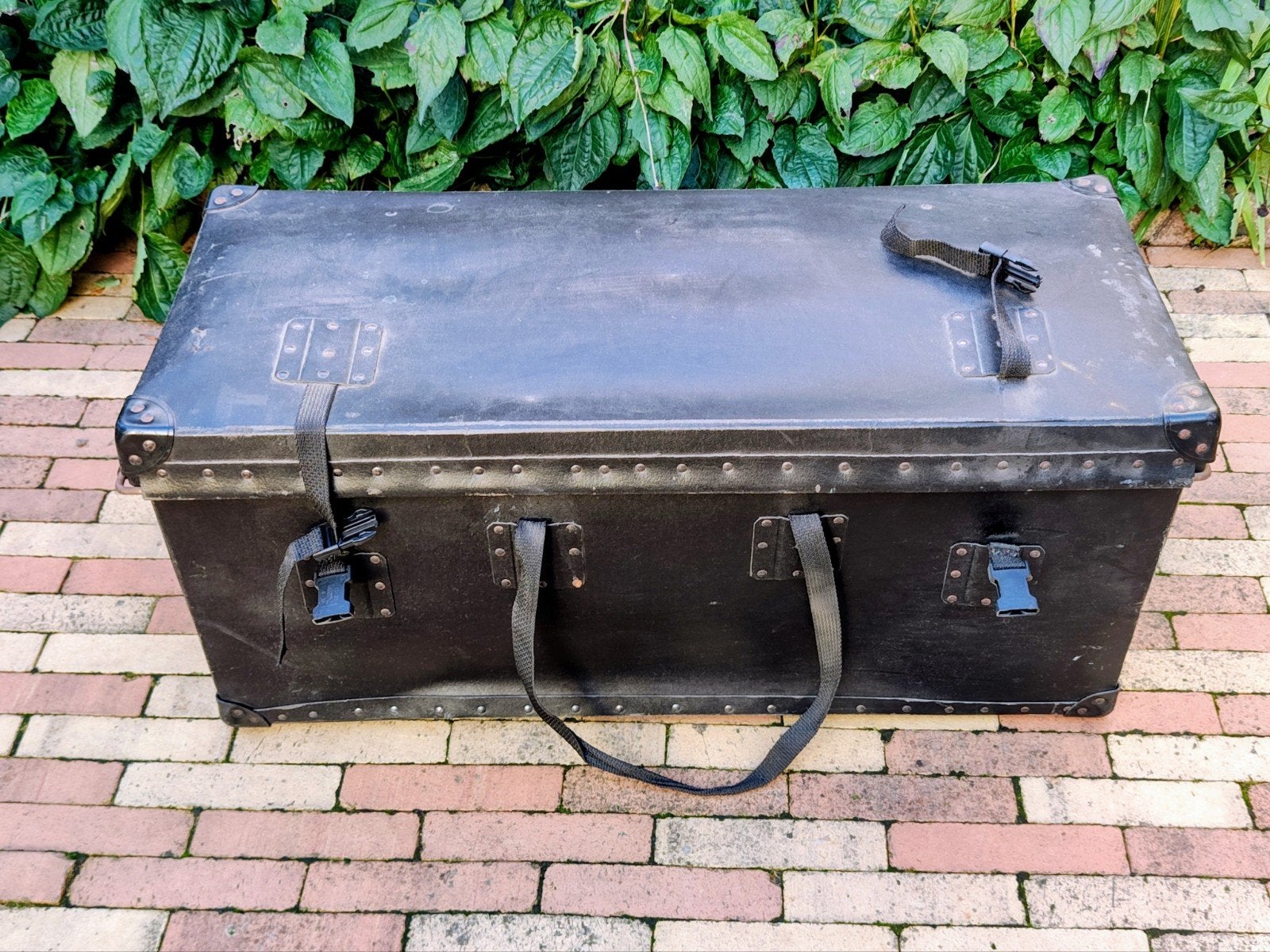 Vintage Zwarte Kist / Opbergkist met Handvatten, Ophalen
