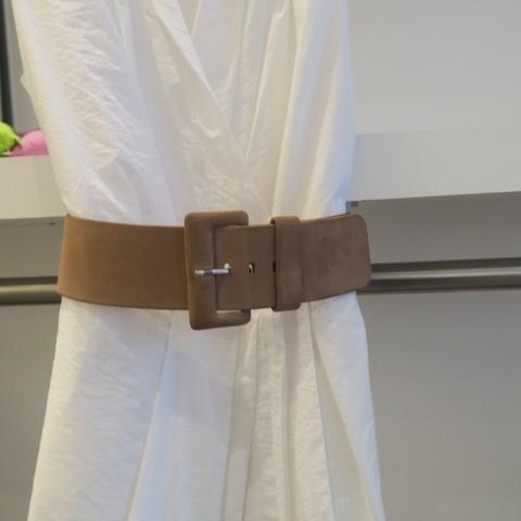 Brede riem bruin nubuck Depoortere - lengte101cm - br.6,5cm, Kleding | Dames, Riemen en Ceinturen, Tailleriem, Ophalen of Verzenden