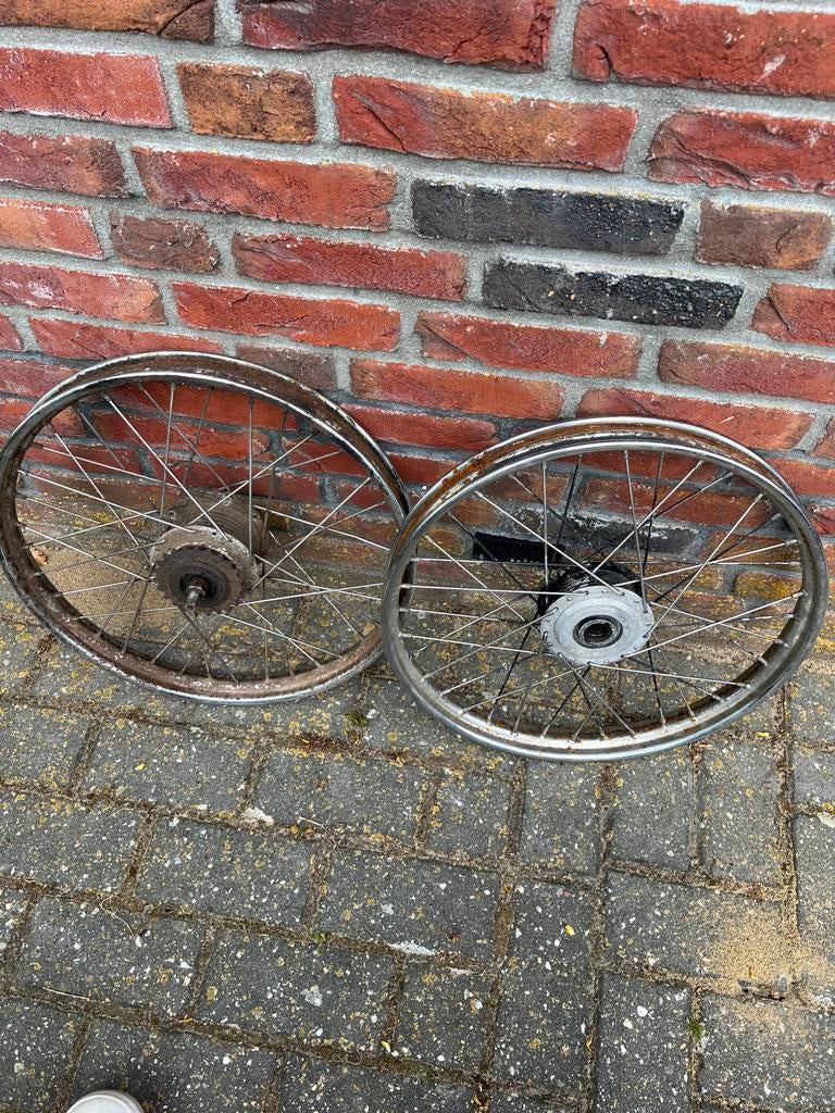 Velgen Puch -spaken en naven nog goed, Fietsen en Brommers, Brommeronderdelen | Puch, Ophalen, Zo goed als nieuw, Overige typen