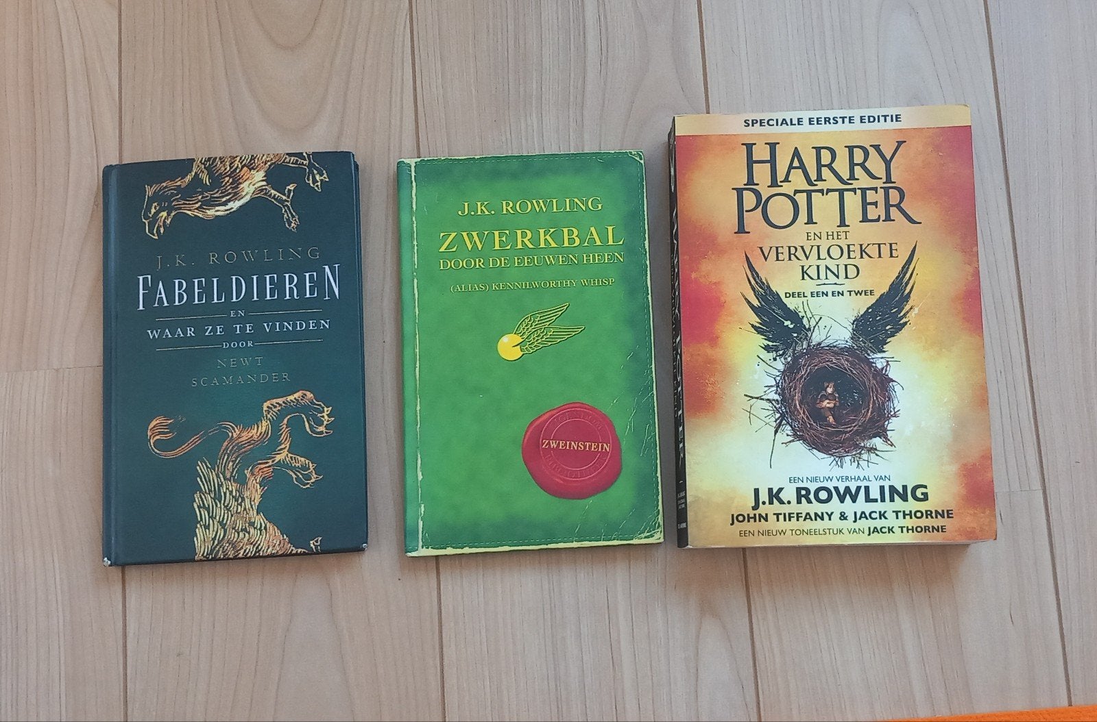 Harry Potter boeken: Fabeldieren, Zwerkbal, Vervloekt Kind, Boeken, Ophalen of Verzenden, Gelezen, J.K. Rowling