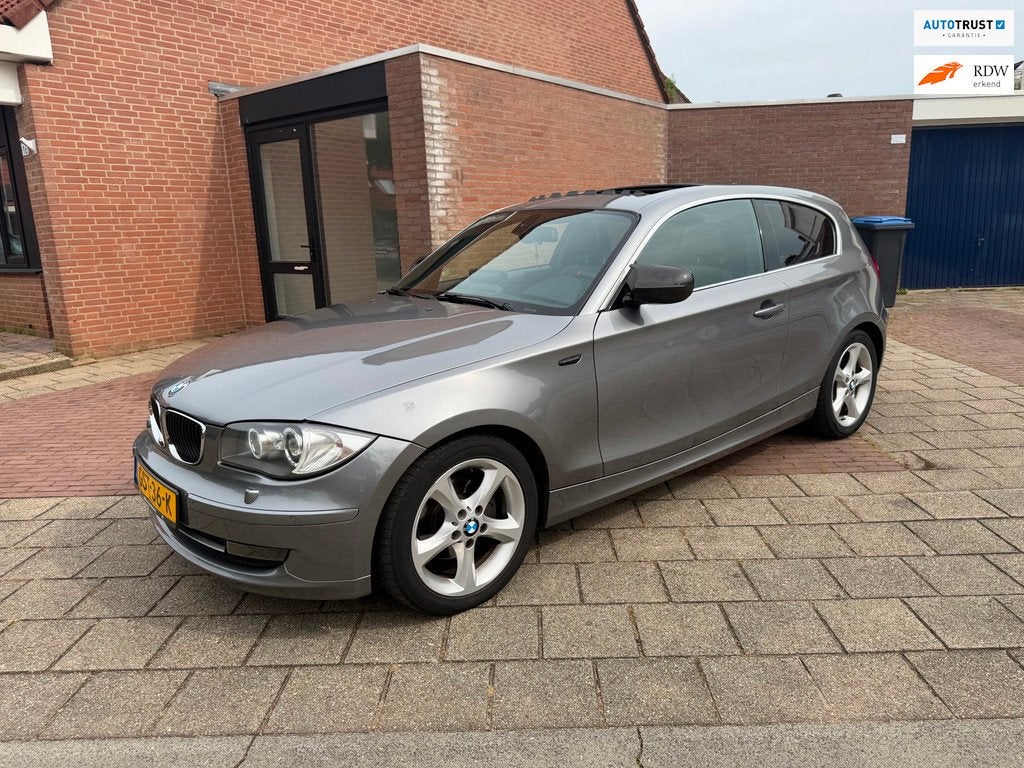 BMW 1-serie 118i EfficientDynamics Edition, Auto's, BMW, 1-Serie, Euro 5, Achterwielaandrijving, Zwart