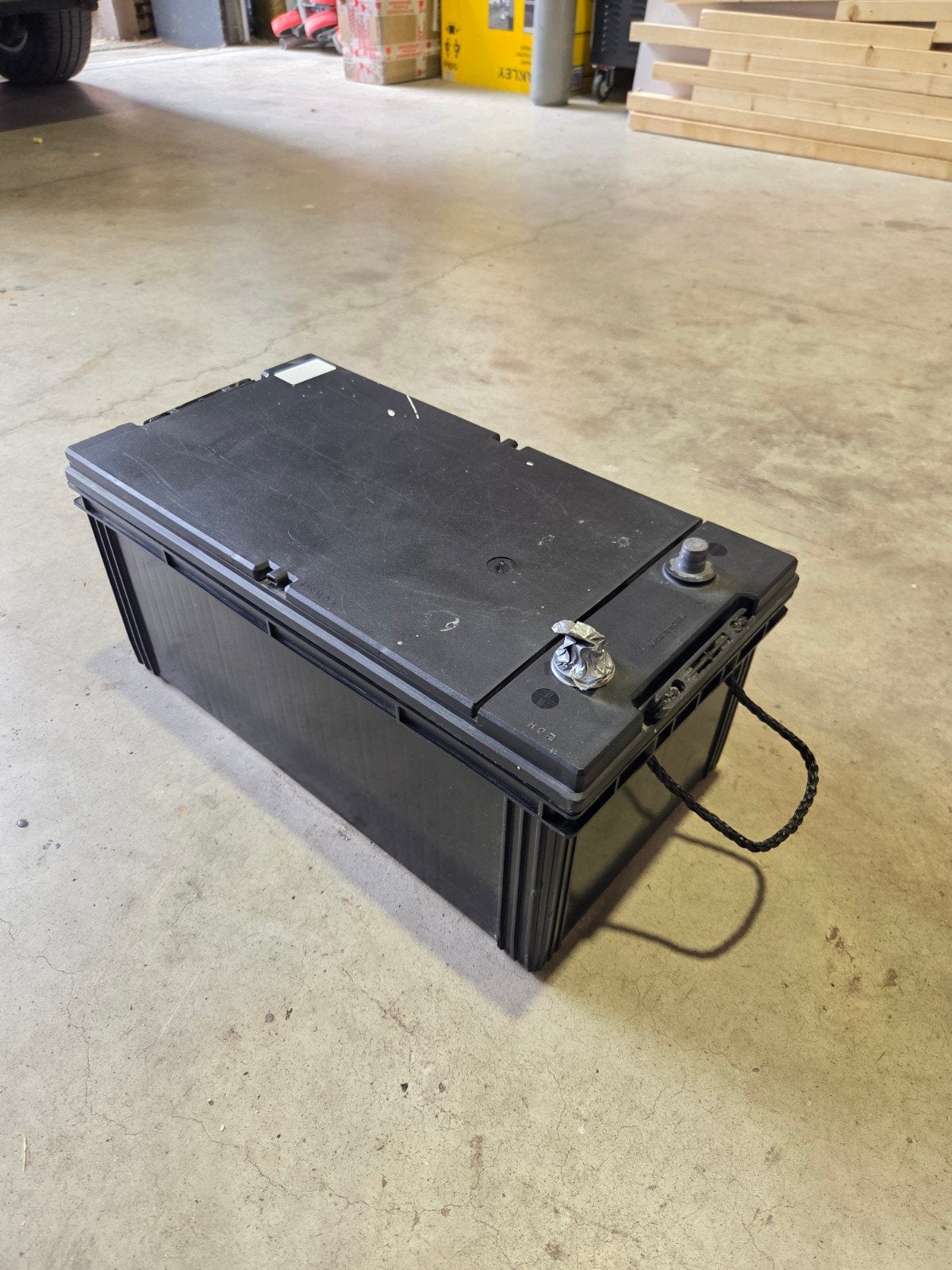 Accu 230 AMP 12 Volt onderhoudsvrij, Ophalen, Gebruikt, Universele onderdelen