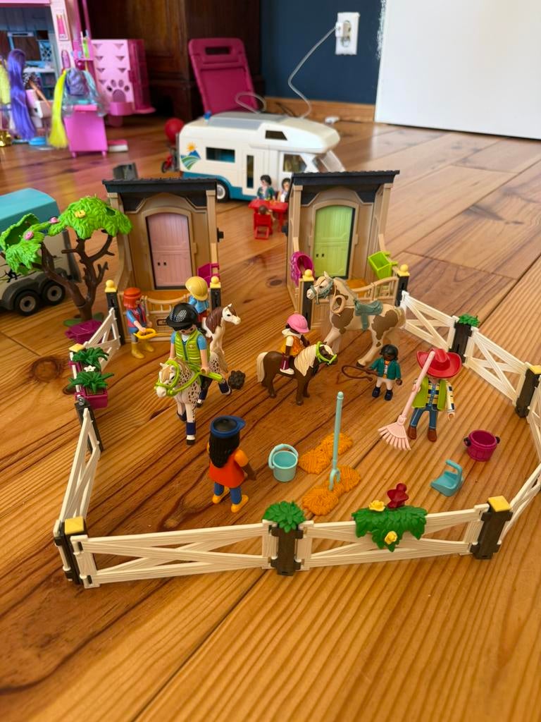 Playmobil manege, trailer en camper, Kinderen en Baby's, Speelgoed | Playmobil, Ophalen, Zo goed als nieuw