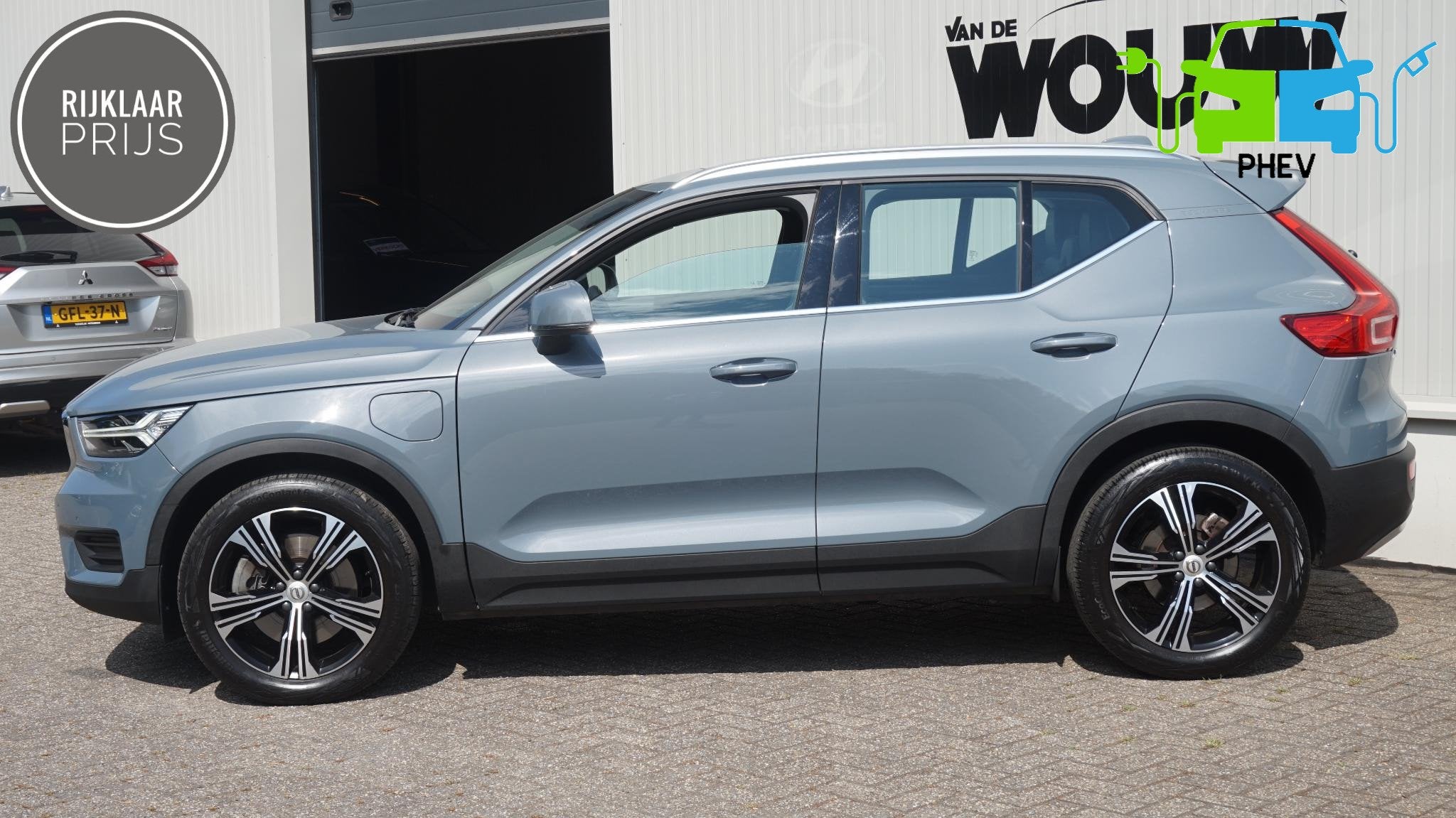 Volvo XC40 1.5 T5 PHEV Recharge | Panoramadak | Luxury pack, 12 maanden, Euro 6, 1712 kg, Hybride Elektrisch/Benzine