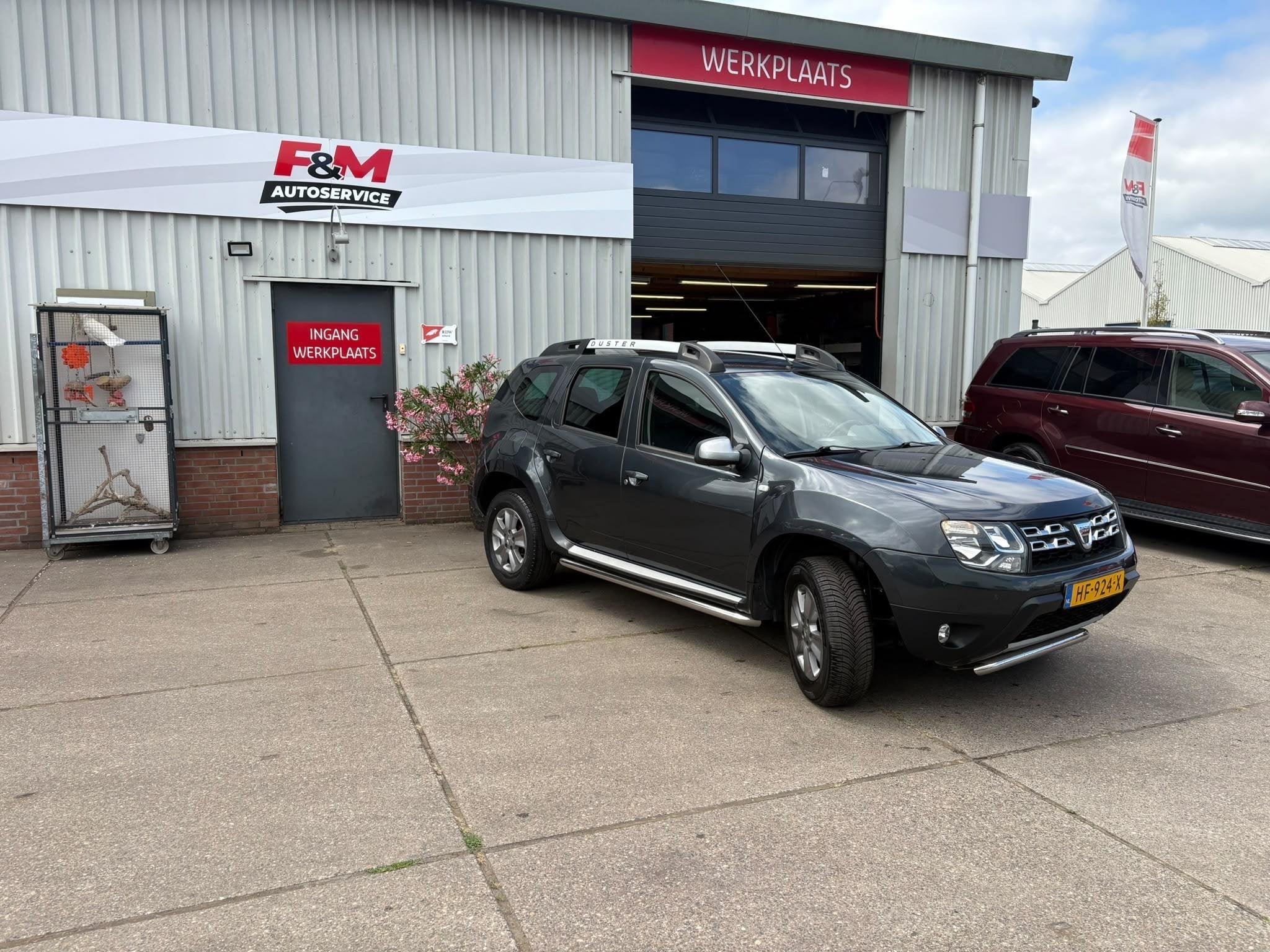 Dacia Duster 1.2 TCe 4x2 Prestige Airco, cruise, leder, trek, Voorwielaandrijving, 125 pk, Gebruikt, Euro 6