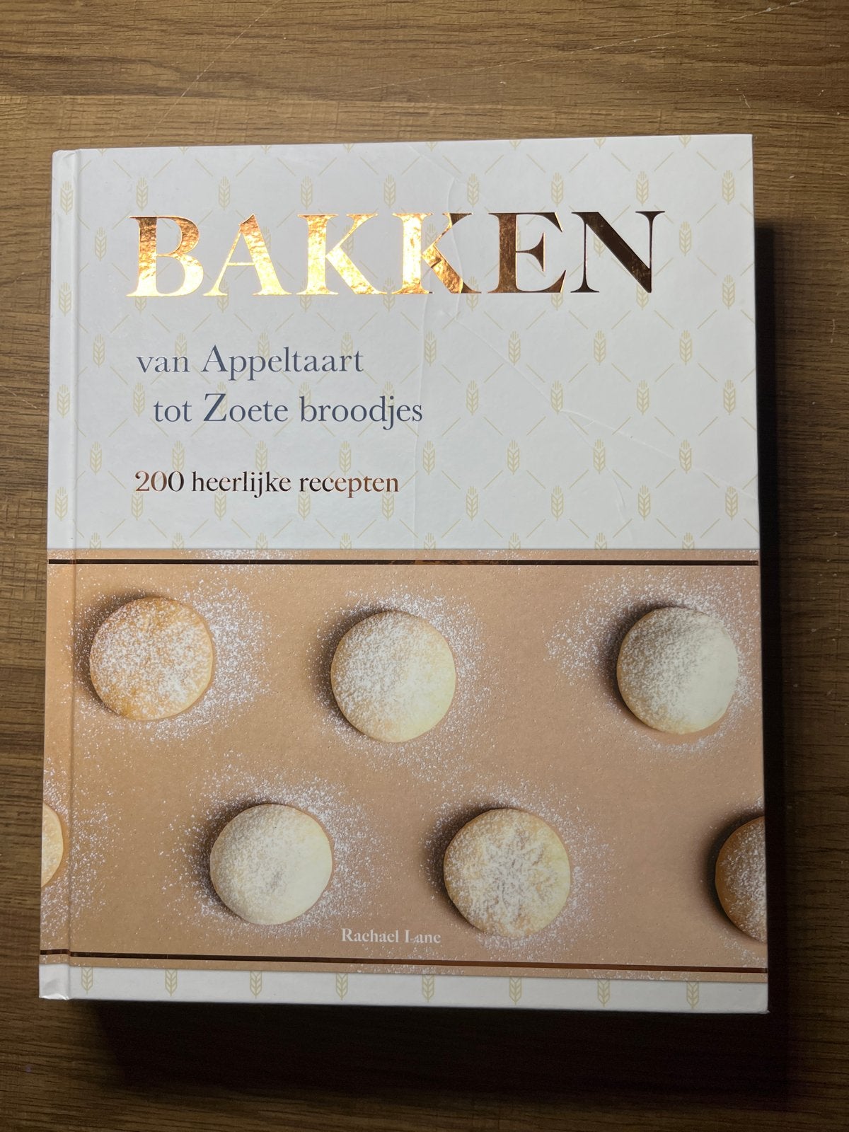 BAKKEN: van Appeltaart tot Zoete broodjes - 200 recepten, Ophalen of Verzenden, Zo goed als nieuw, Gezond koken, Taart, Gebak en Desserts