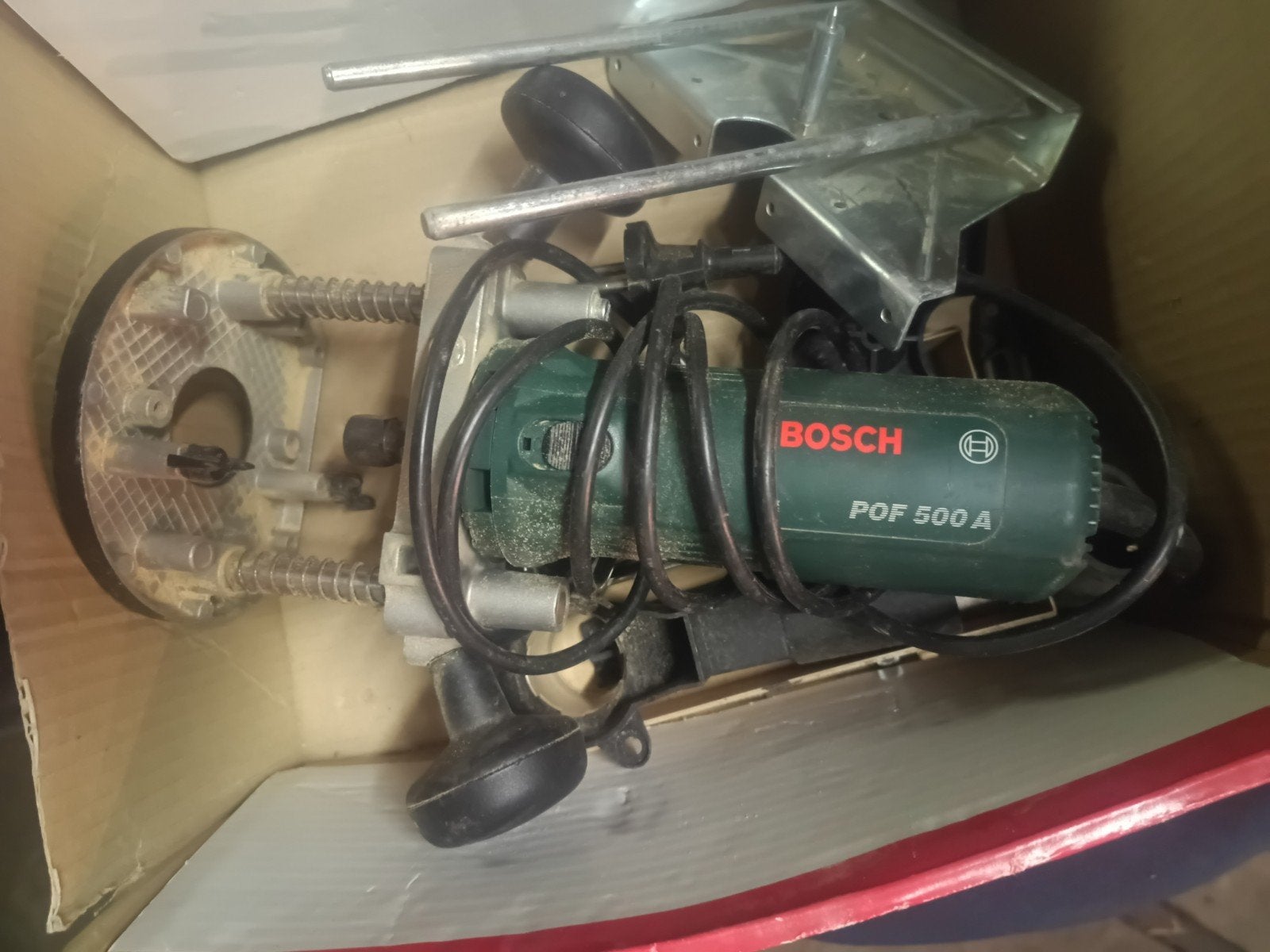 Bosch POF 500 A Bovenfrees met accessoires, Doe-het-zelf en Verbouw, Gebruikt, Ophalen of Verzenden, Bovenfrees, Bosch