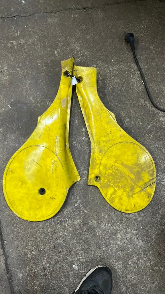 Suzuki rm125 rm250 1981 zijkappen, Motoren, Onderdelen | Suzuki, Ophalen