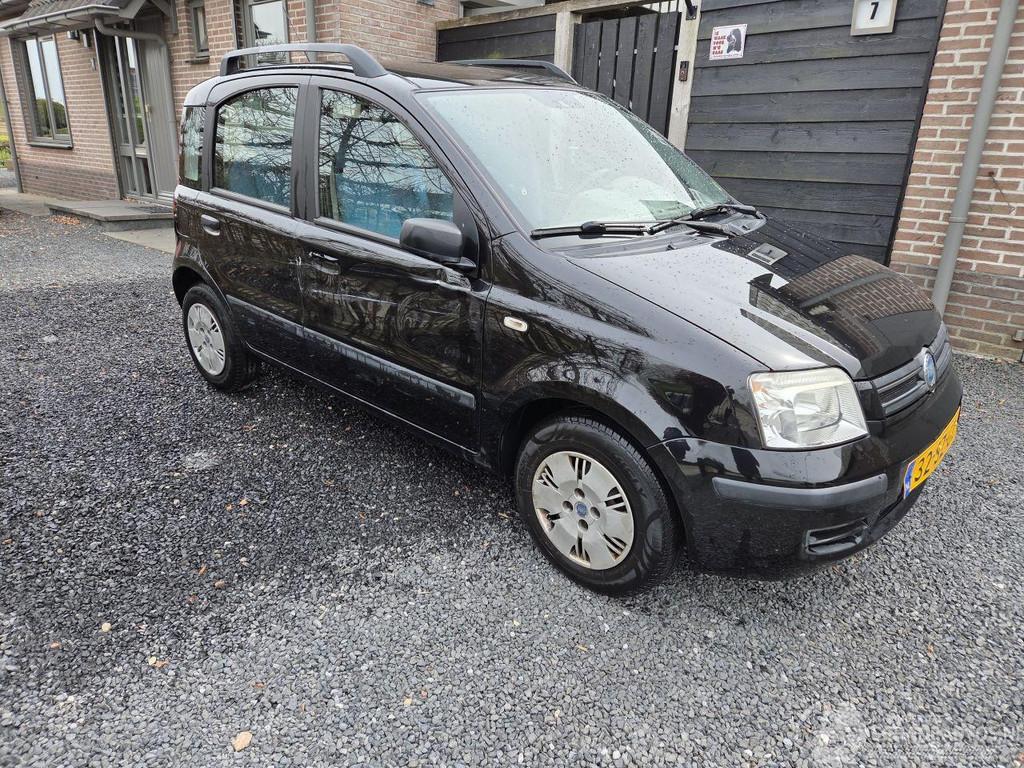 Fiat Panda 1.2 Dynamic (bj 2006), 1242 cc, Zwart, Handgeschakeld, MPV
