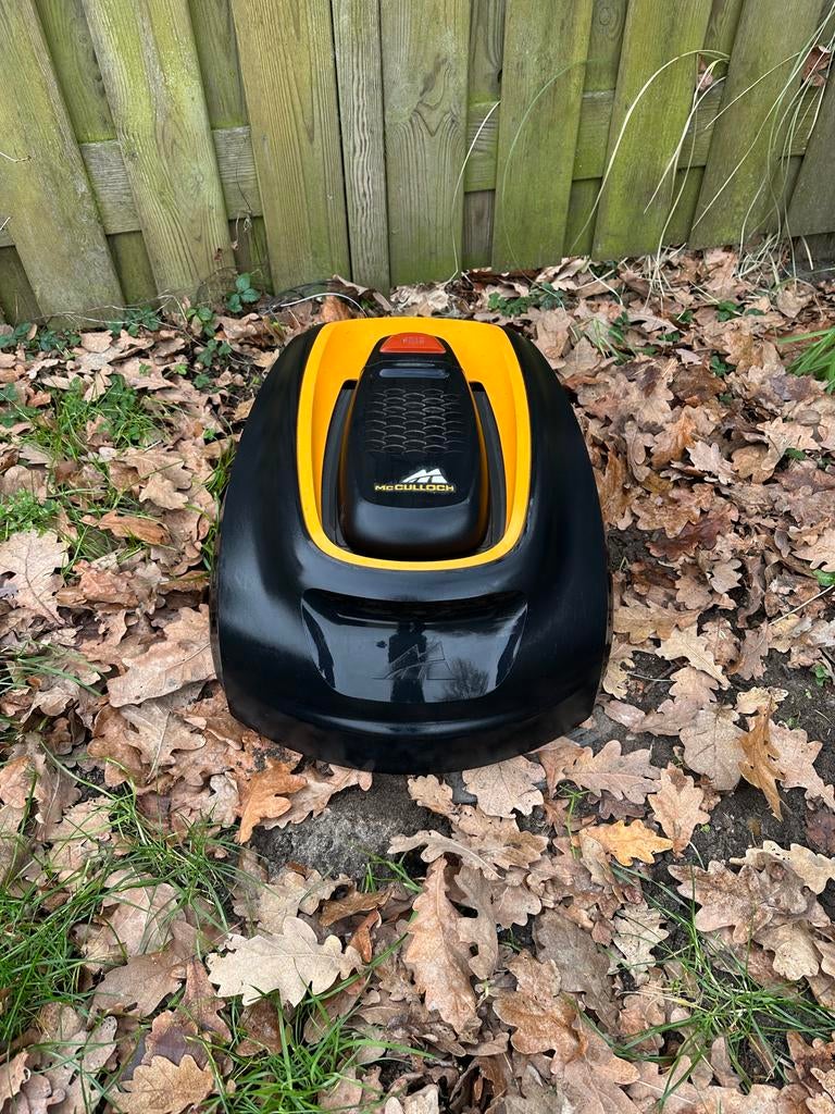 McCulloch Rob R600 Robotmaaier 600 m², Ophalen, Cirkelmaaier, Gebruikt, Minder dan 30 cm