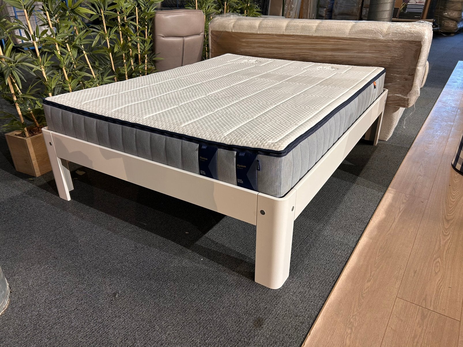 Auping Auronde 160x210 + Elysium Medium / Firm *SALE*, Ophalen of Verzenden, Zo goed als nieuw, Hout
