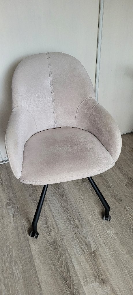 2 beige / licht grijze eetkamerstoel met wieltjes, Ophalen, Gebruikt, Twee, Kunststof