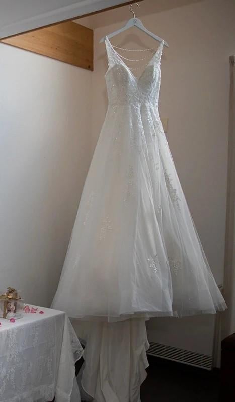 Prachtige witte trouwjurk, Ophalen, Trouwjurk, Wit, Onbekend