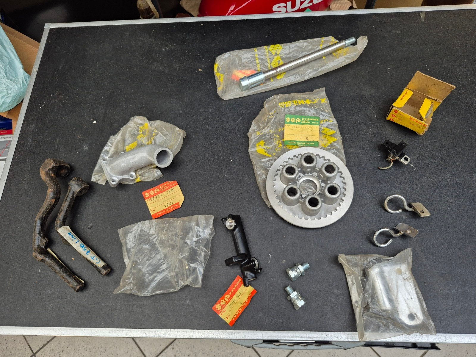 Suzuki gt750 onderdeeltjes nos, Ophalen of Verzenden