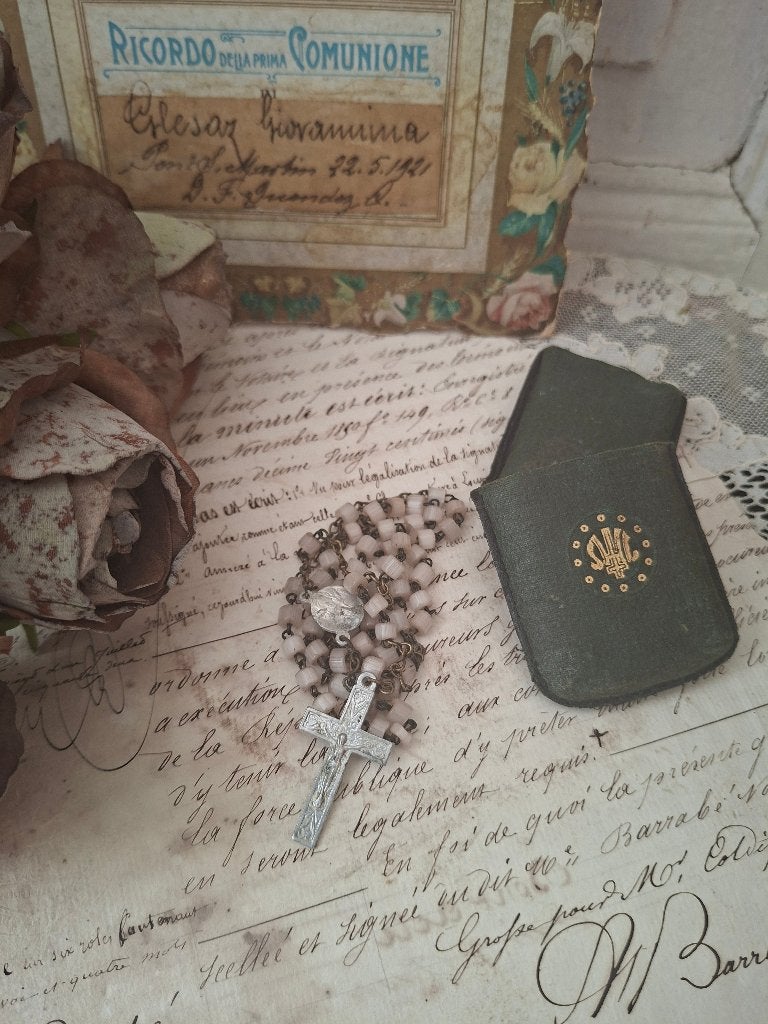 Oude Franse rozenkrans roze-witte kralen met etui 'PiFrance, Ophalen of Verzenden